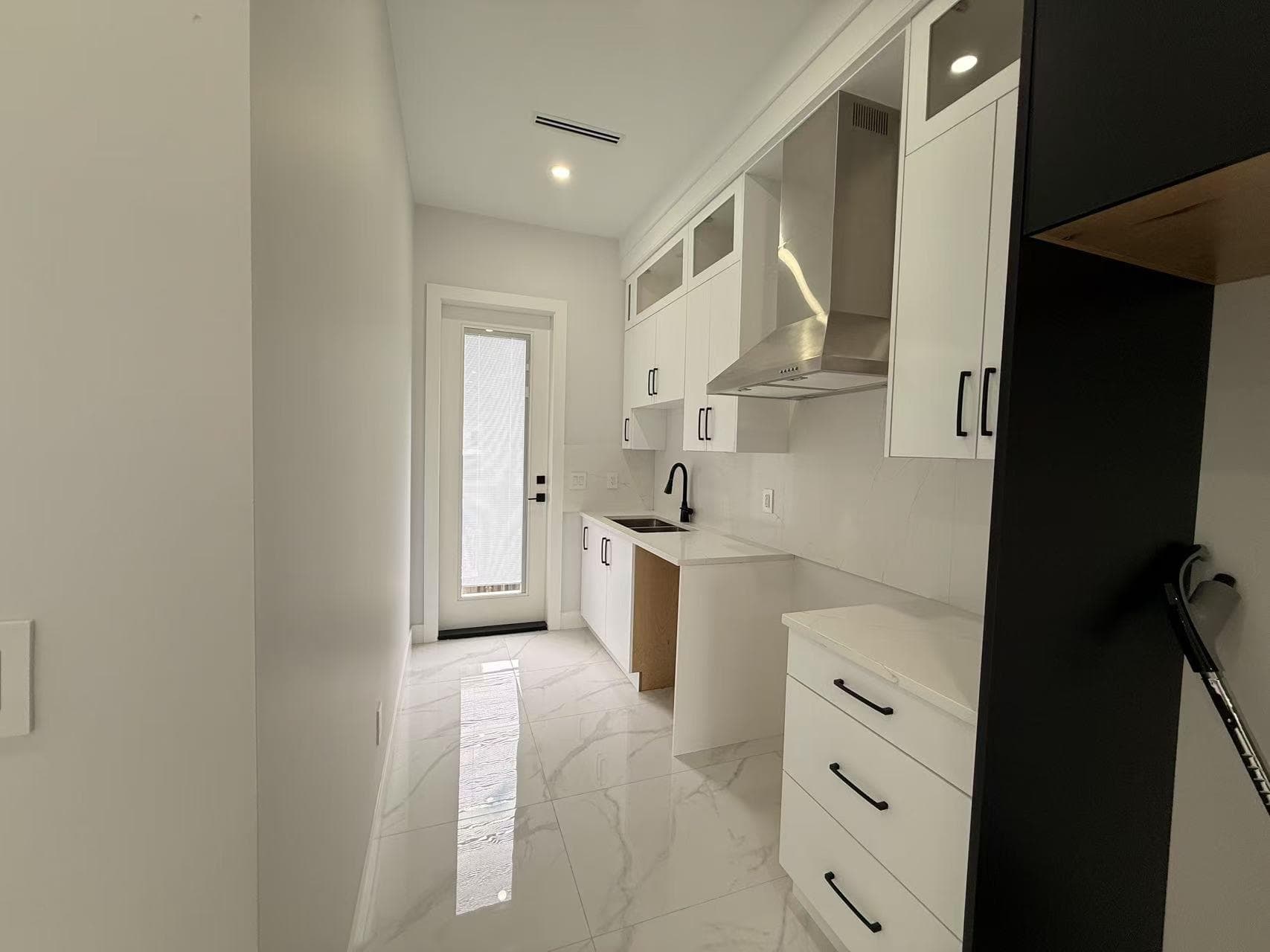 101 - 166xx 18a Avenue, Surrey, V3Z 9X5 — photo 2
