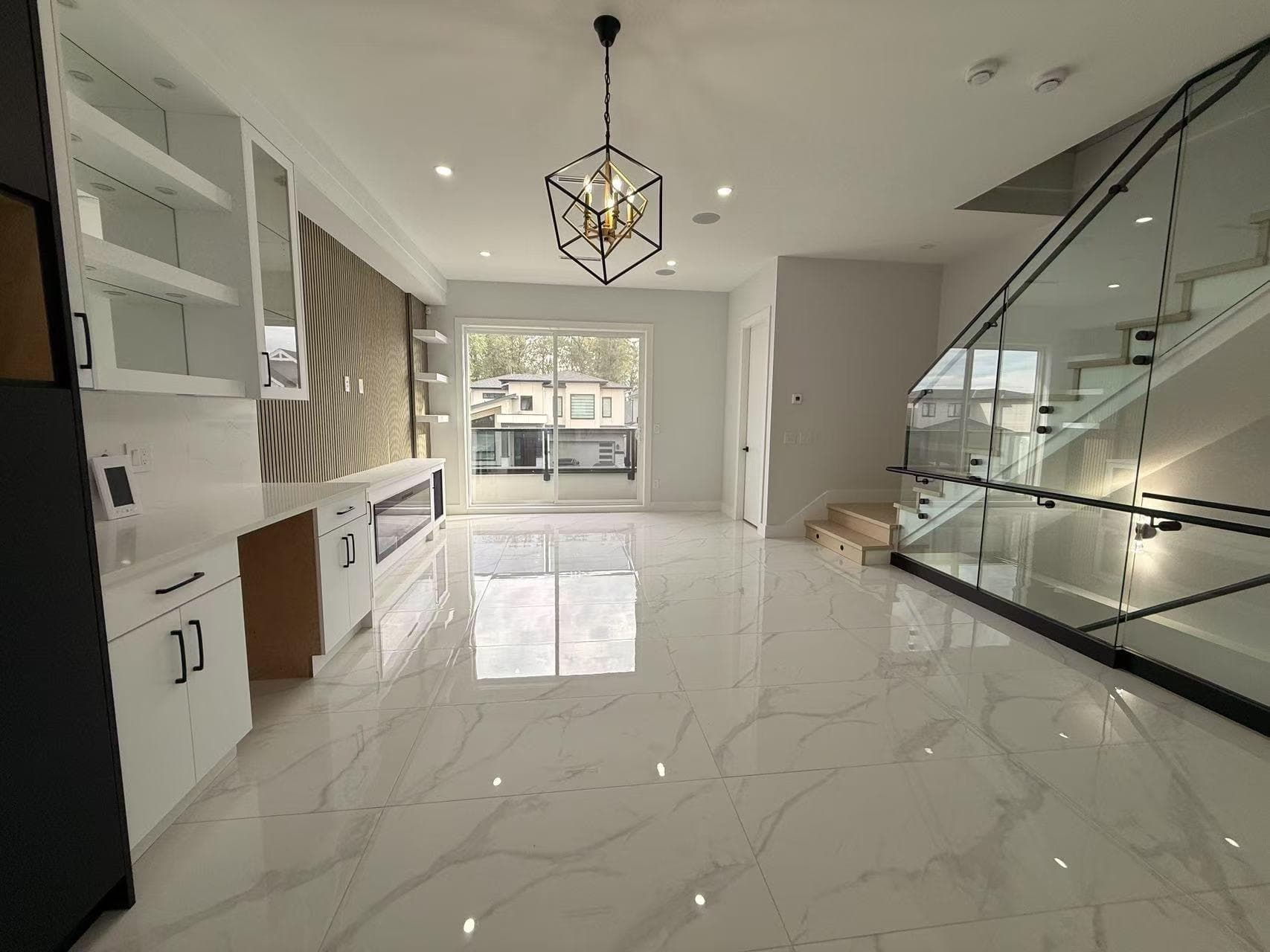 101 - 166xx 18a Avenue, Surrey, V3Z 9X5 — photo 3