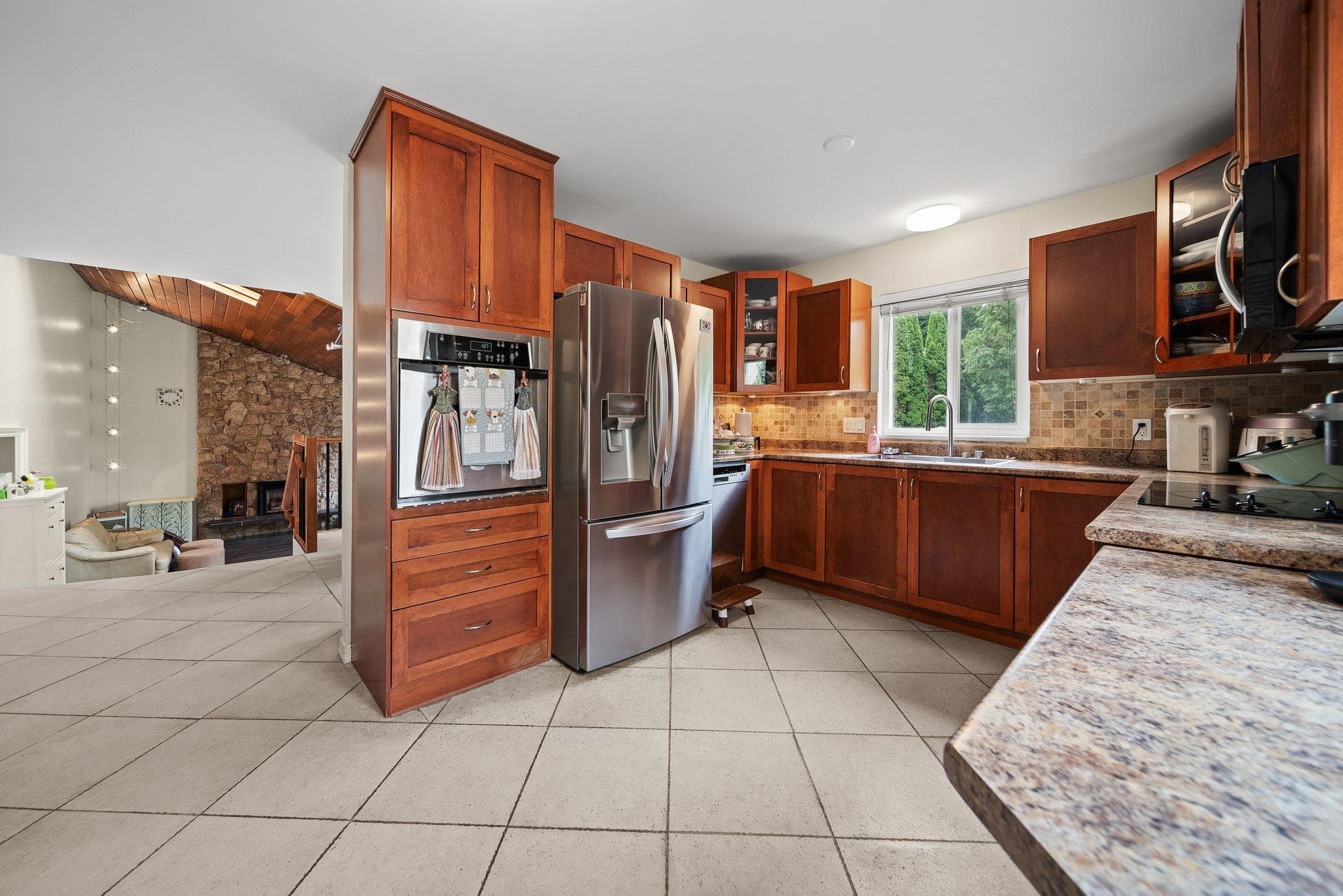 1003 Windward Drive, Coquitlam, V3C 4M5 — photo 4
