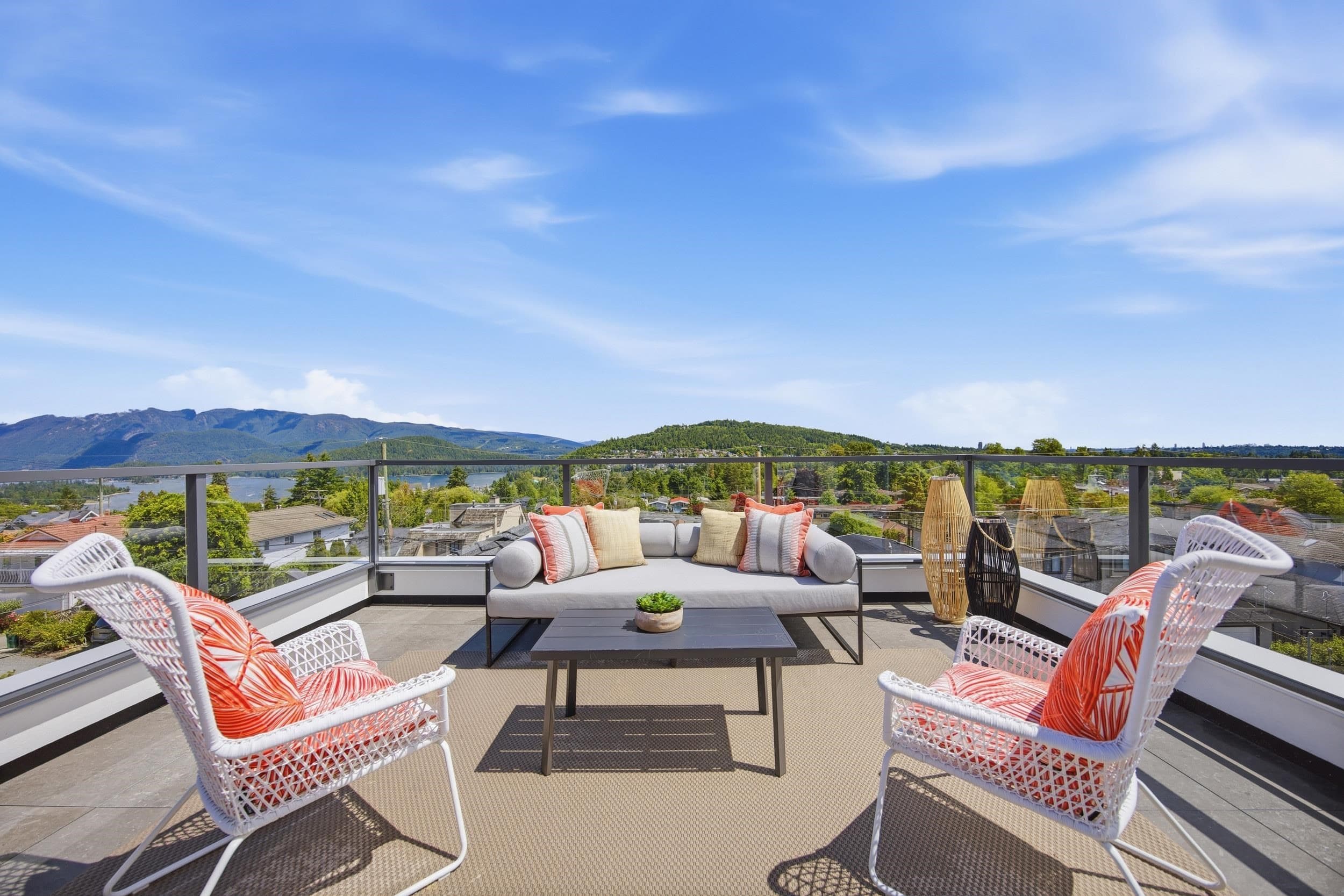 40 Sea Avenue, Burnaby, V5B 3W6 — photo 1