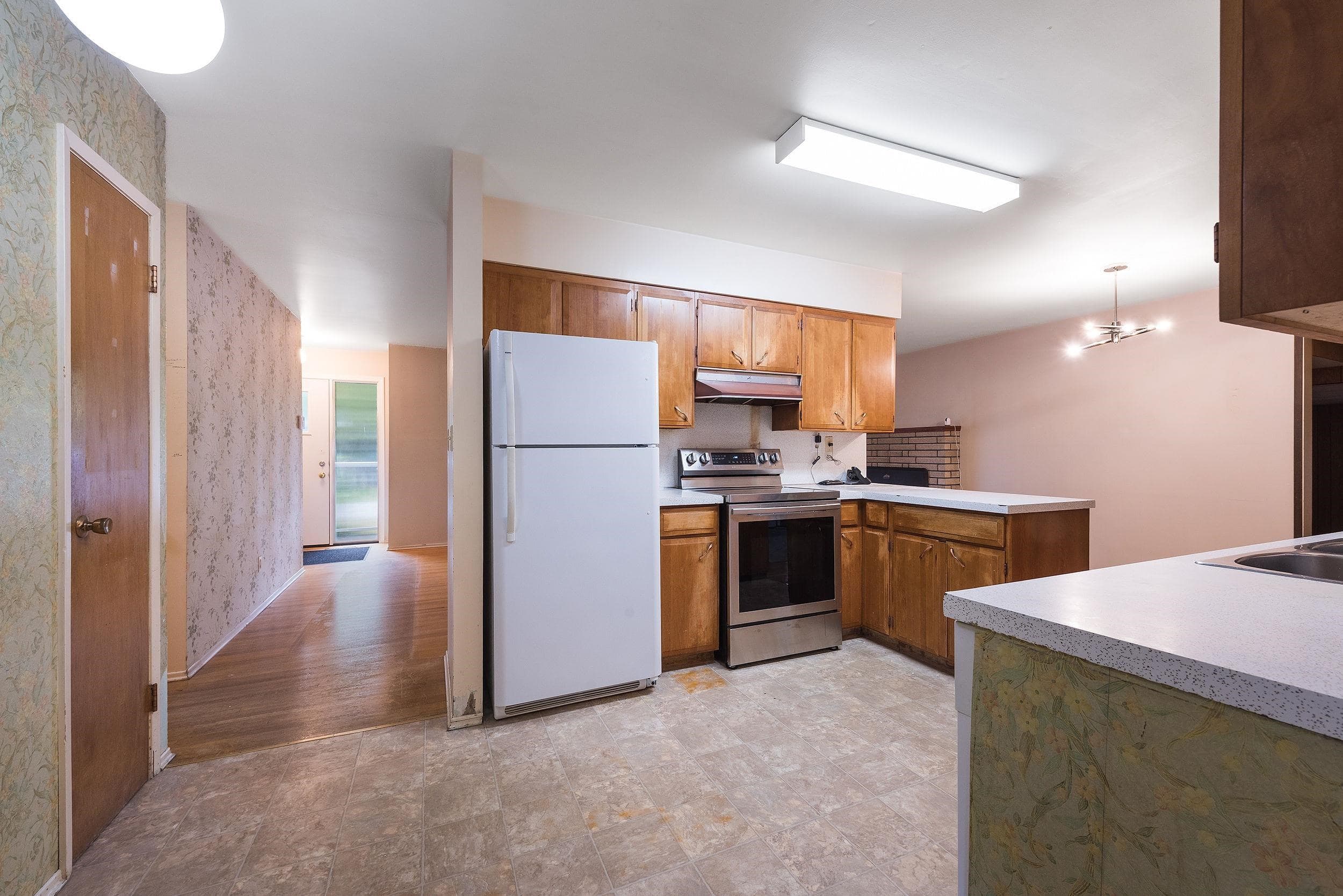 710 Coquihalla Street, Hope, V0X 1L0 — photo 5