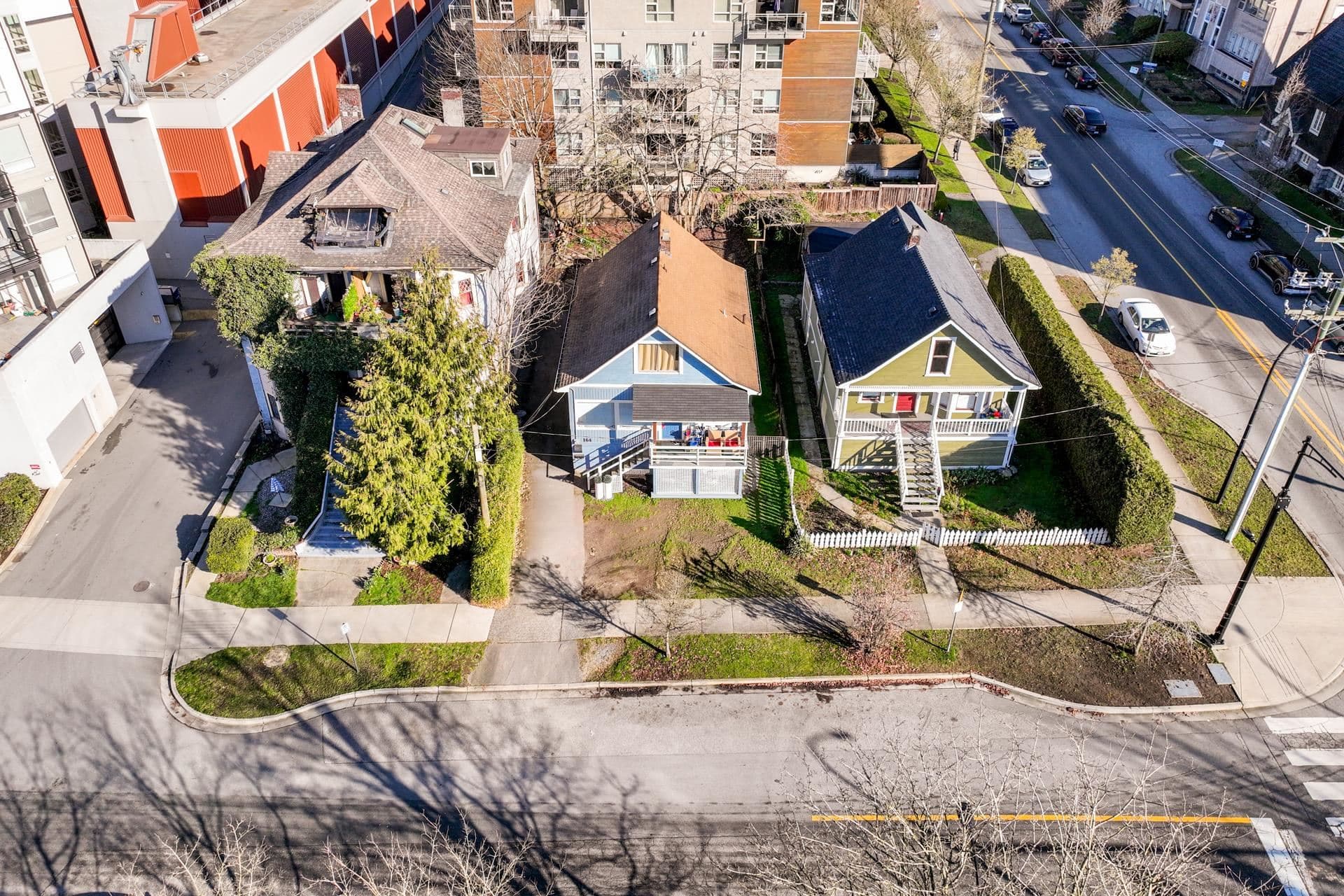 164 E 10th Street, North Vancouver, V7L 2C8 — photo 2