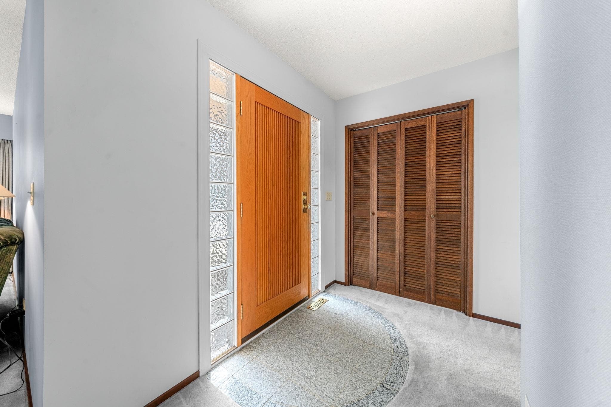 3833 Lynn Valley Road, North Vancouver, V7K 2S7 — photo 2