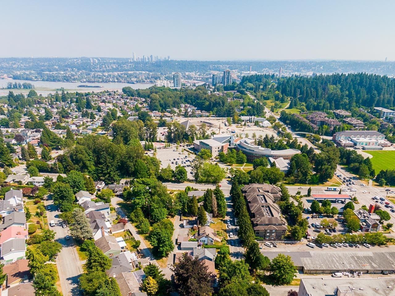 819 Sangster Place, New Westminster, V3L 4L7 — photo 4