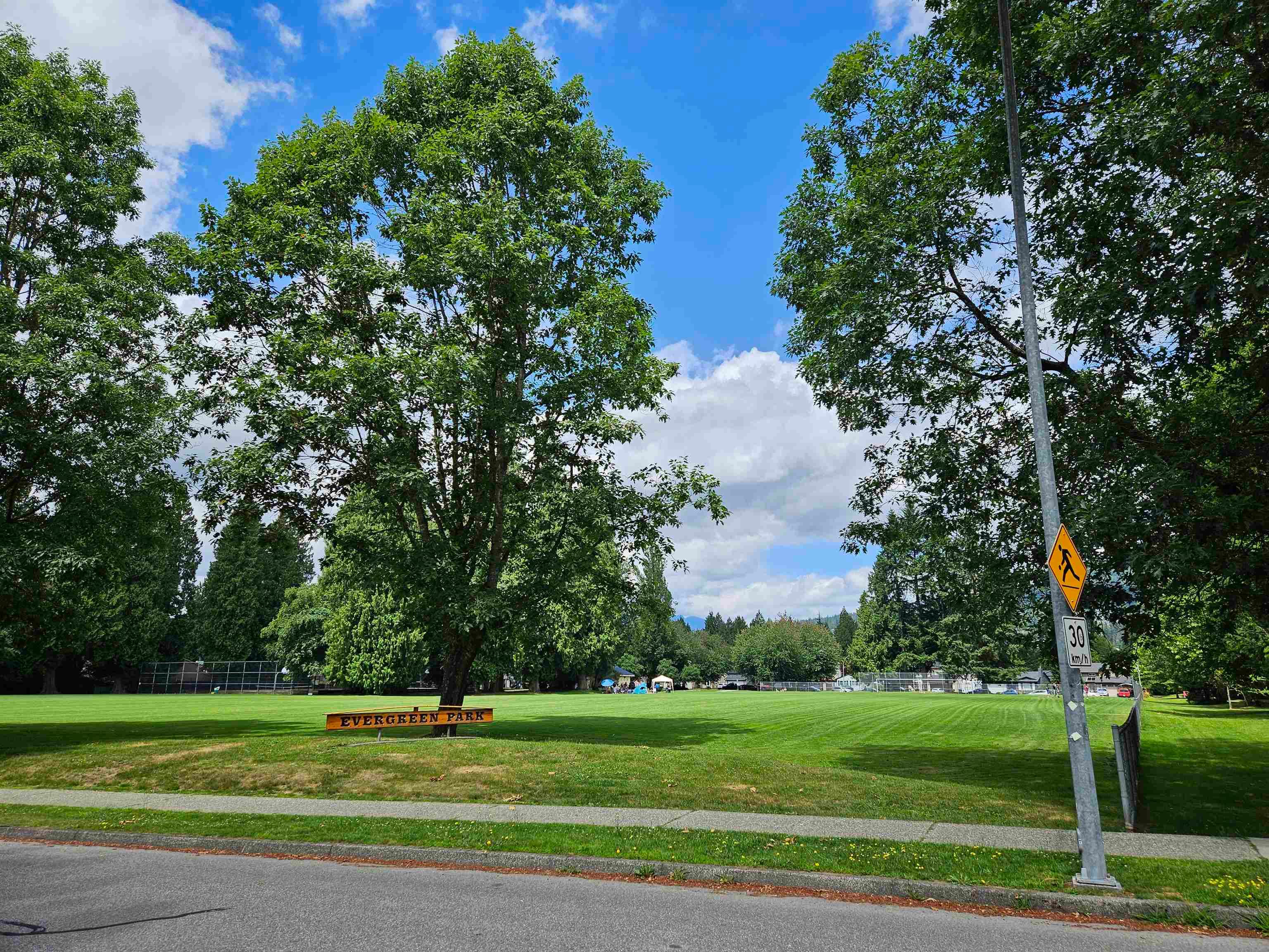 3365 Forest Grove Place, Port Coquitlam, V3B 5Z4 — photo 3