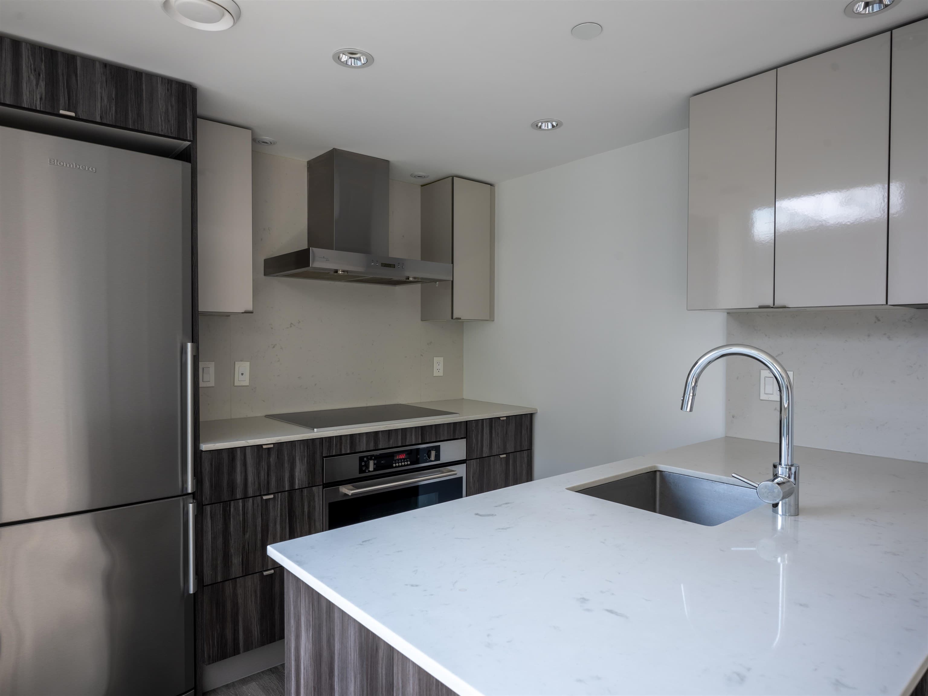 706 - 1788 Columbia Street, Vancouver, V5Y 0L7 — photo 3