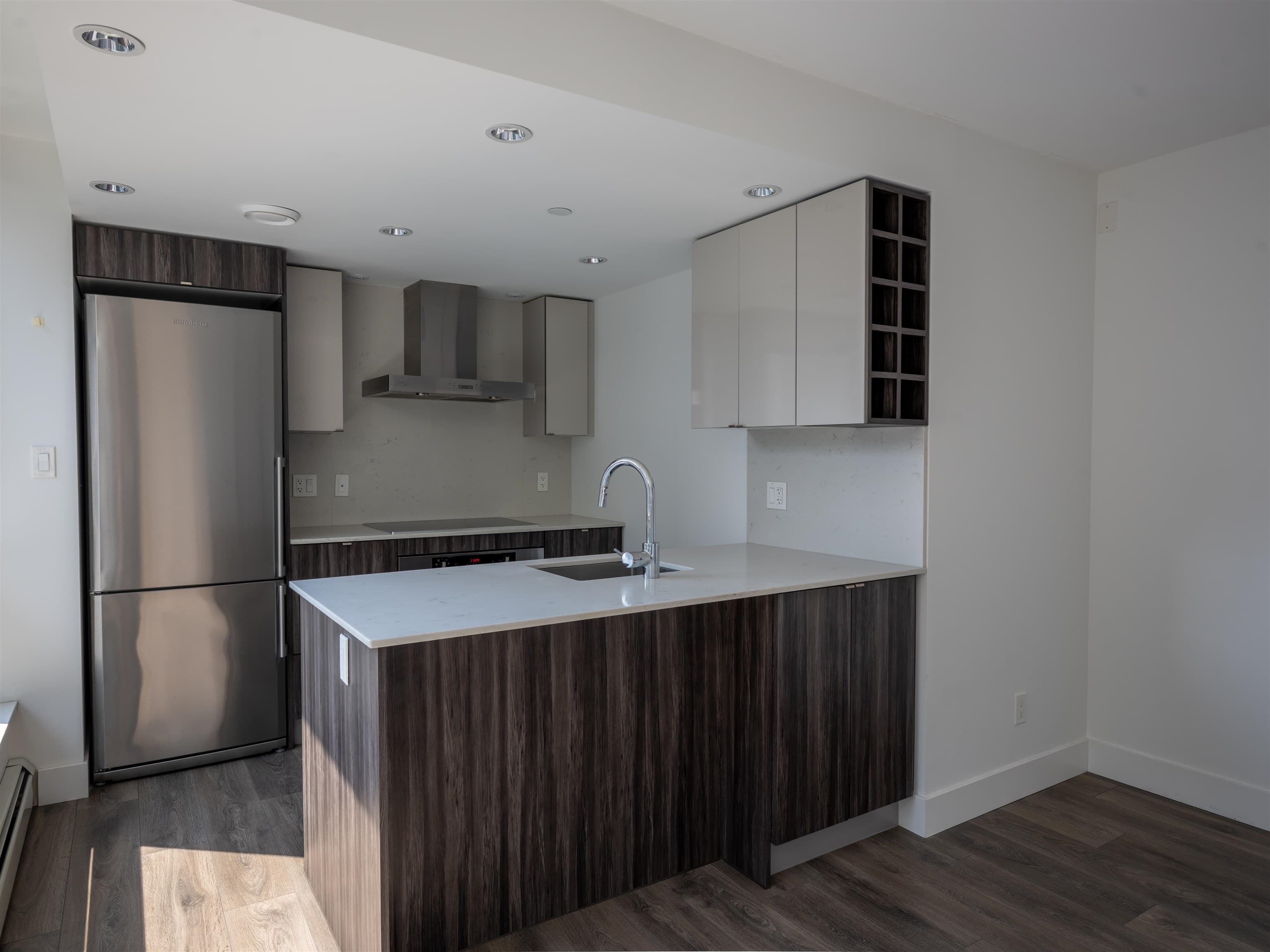 706 - 1788 Columbia Street, Vancouver, V5Y 0L7 — photo 5
