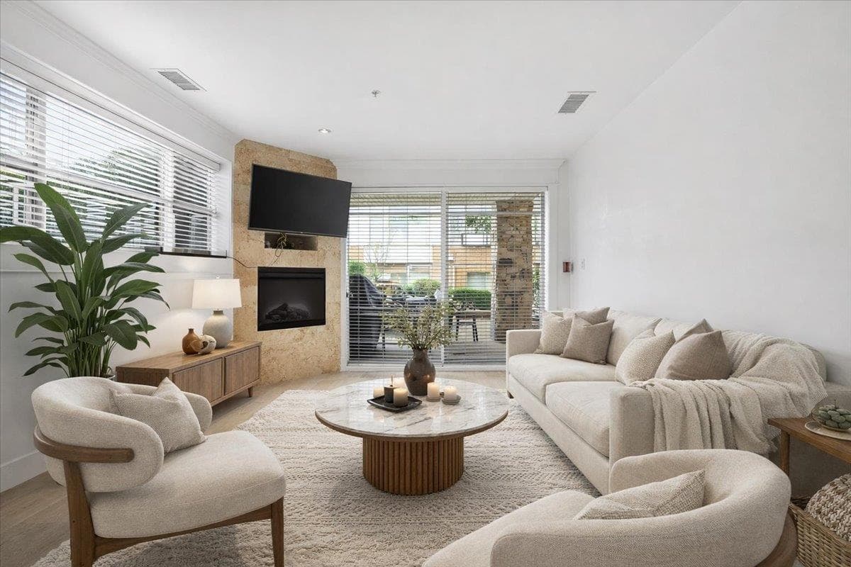 102 - 15164 Prospect Avenue, White Rock, V4B 3B9 — photo 2