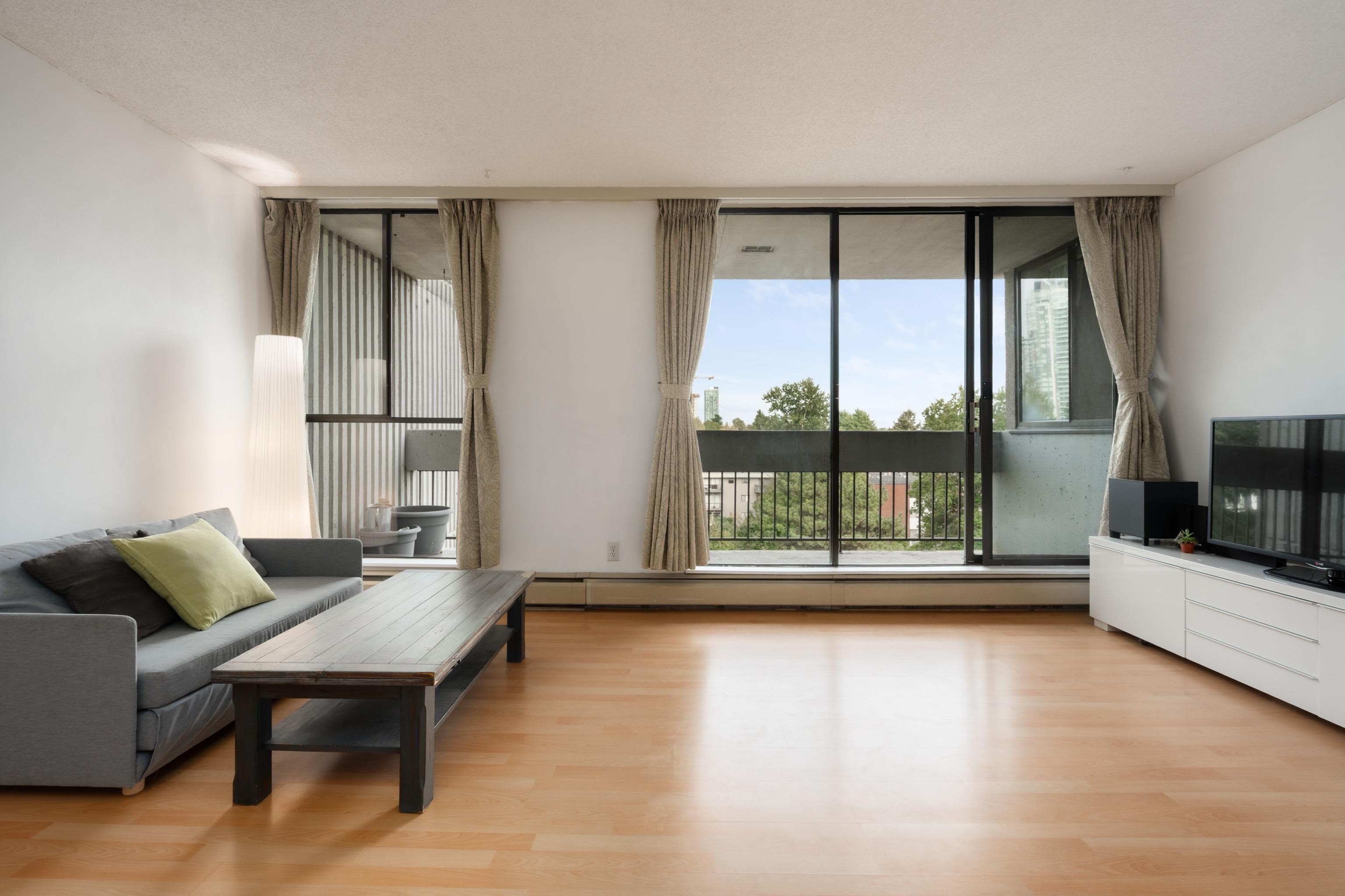 704 - 6689 Willingdon Avenue, Burnaby, V5H 3Y8 — photo 1