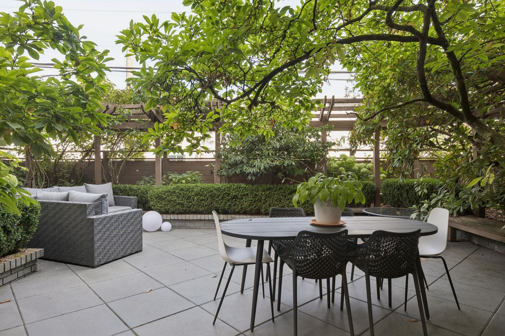 104 - 2211 West 2nd Ave, Vancouver, V6K 1H8 — photo 1