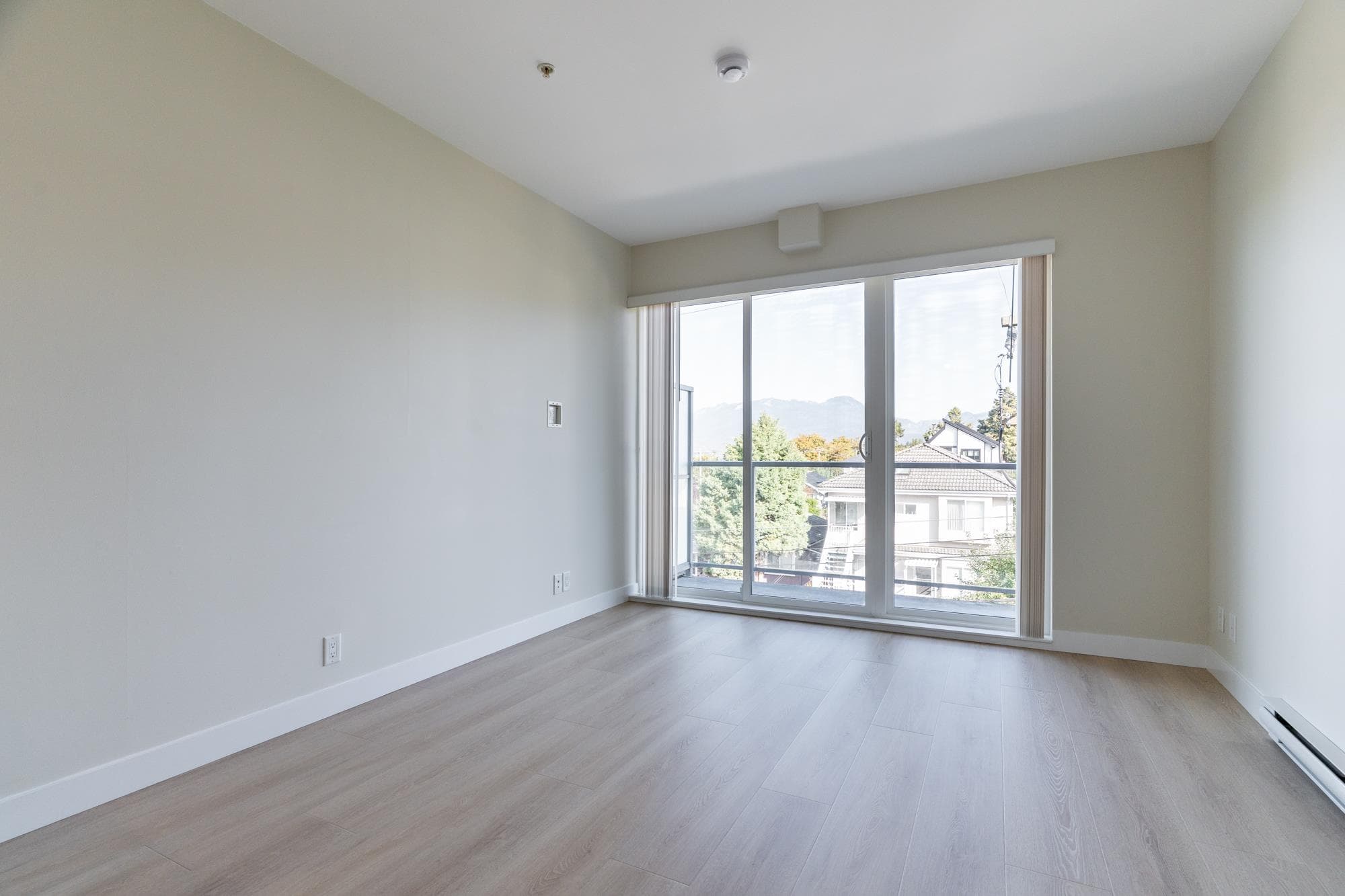 PH9 - 388 Kootenay Street, Vancouver, V5K 2B1 — photo 2