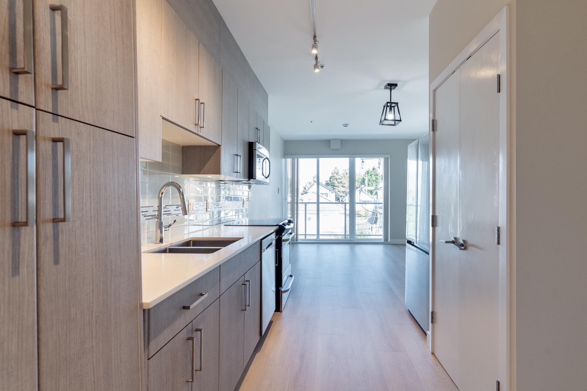 PH9 - 388 Kootenay Street, Vancouver, V5K 2B1 — photo 5