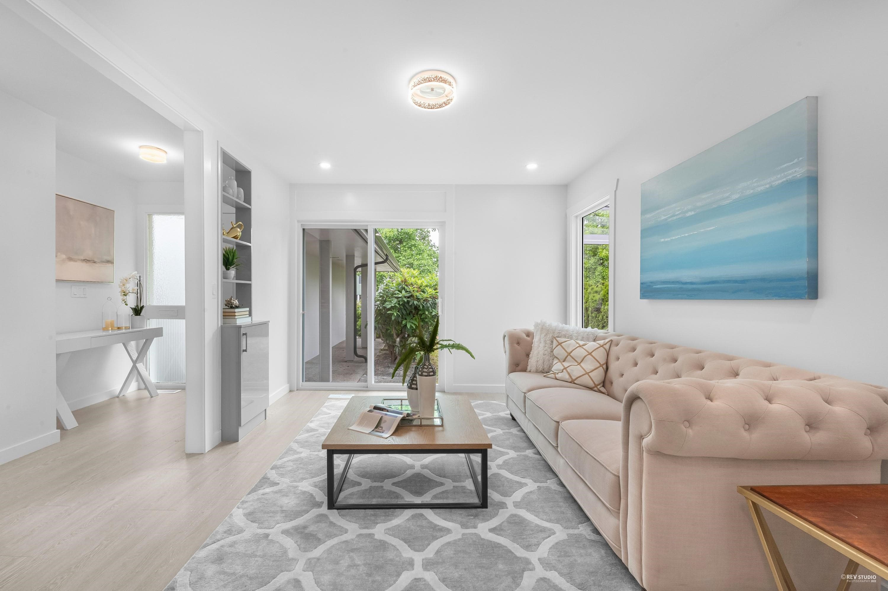 6038 Gilley Avenue, Burnaby, V5H 4B3 — photo 2