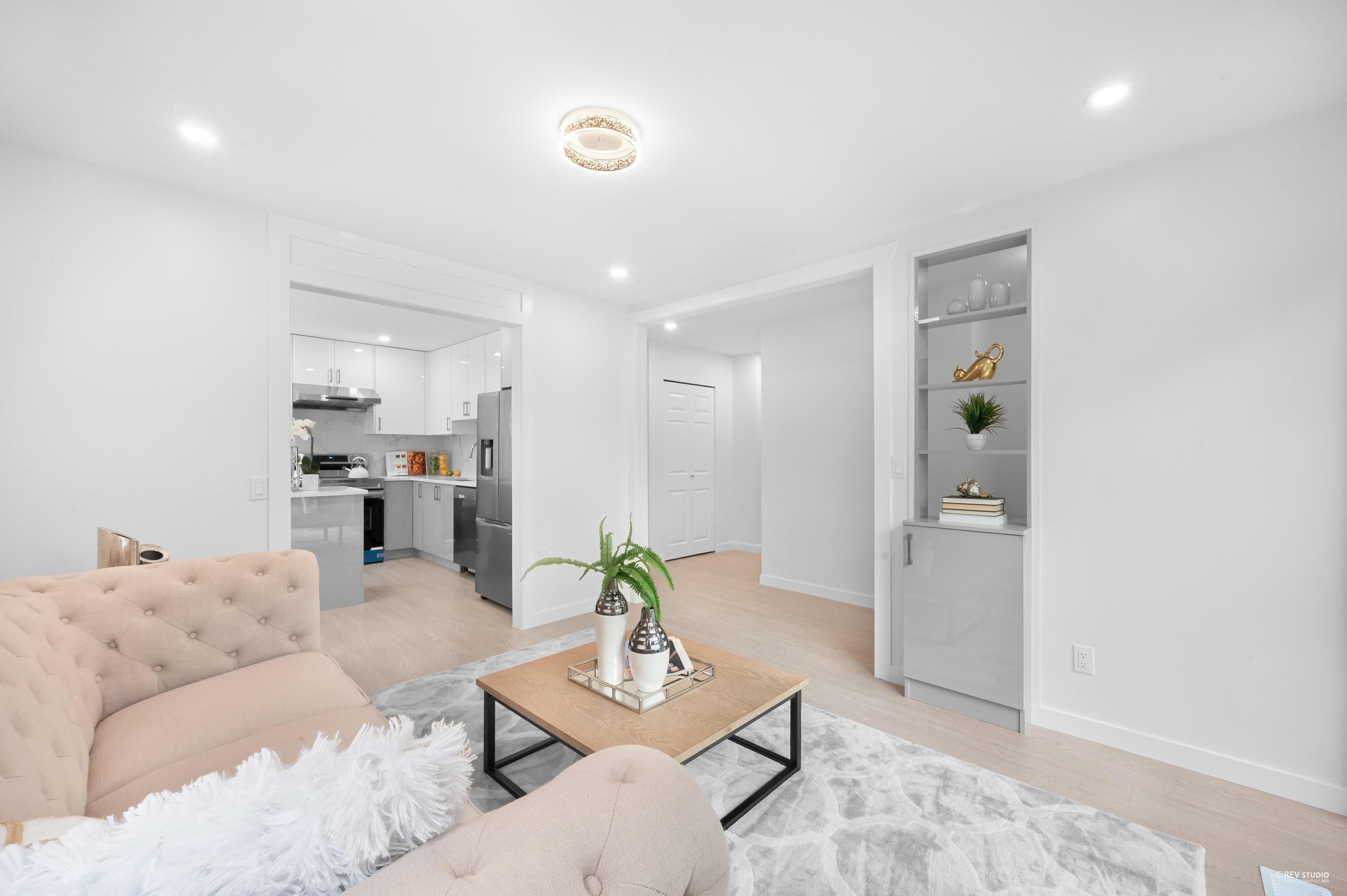 6038 Gilley Avenue, Burnaby, V5H 4B3 — photo 3