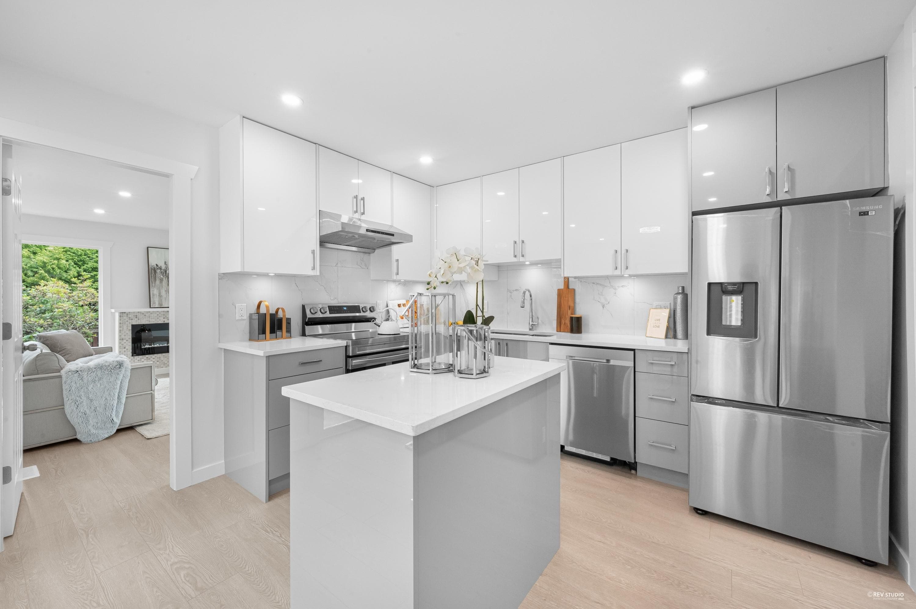 6038 Gilley Avenue, Burnaby, V5H 4B3 — photo 5