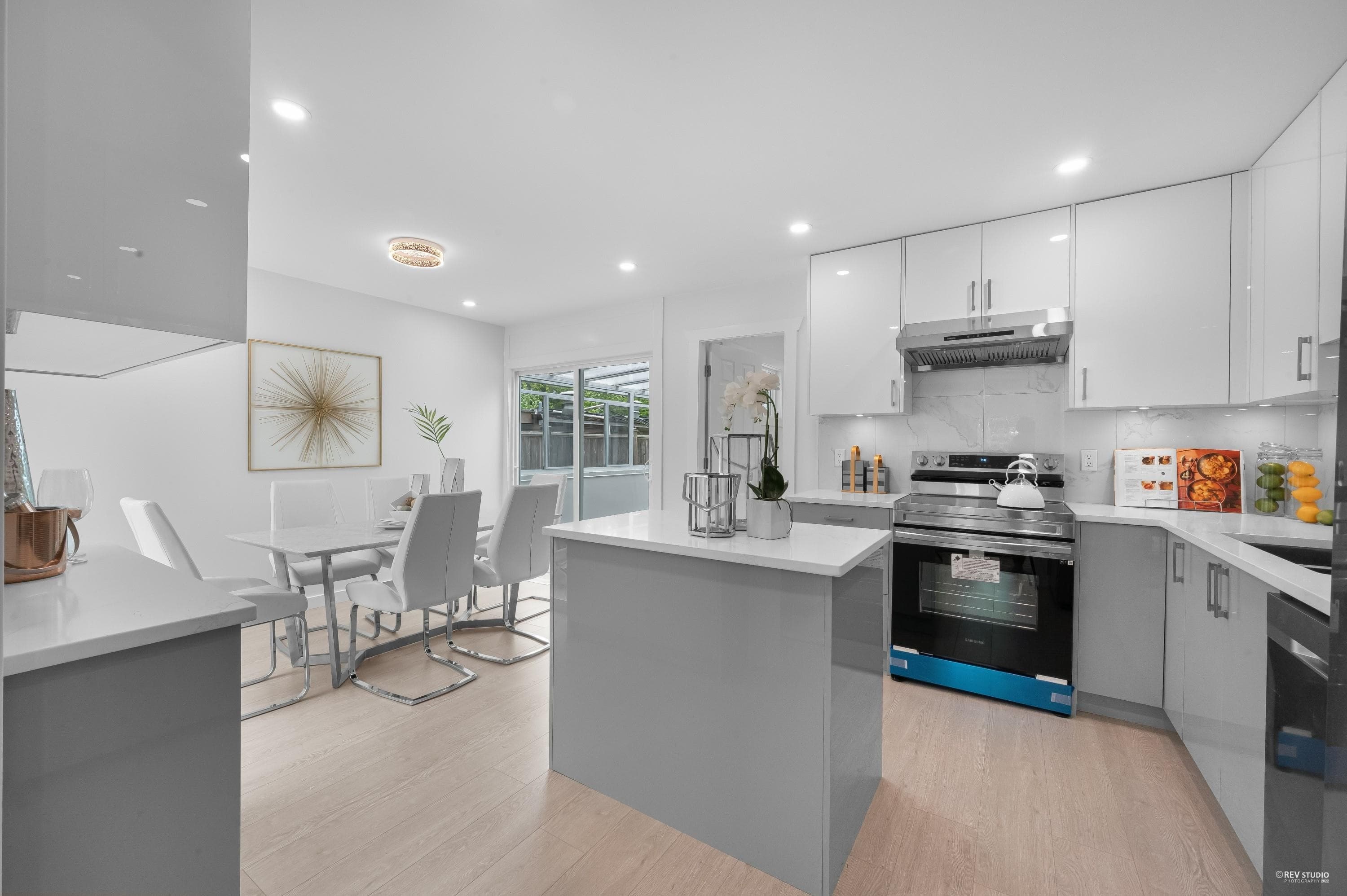 6038 Gilley Avenue, Burnaby, V5H 4B3 — photo 4
