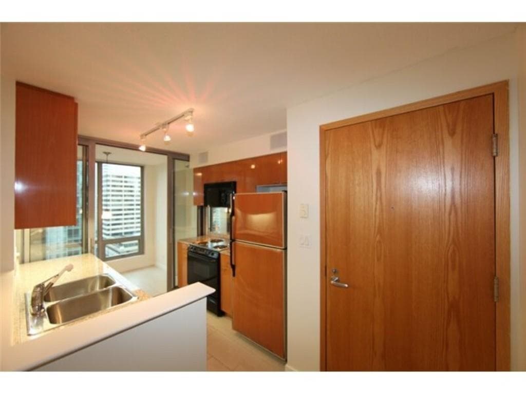 2105 - 1288 W Georgia Street, Vancouver, V6E 4R3 — photo 4