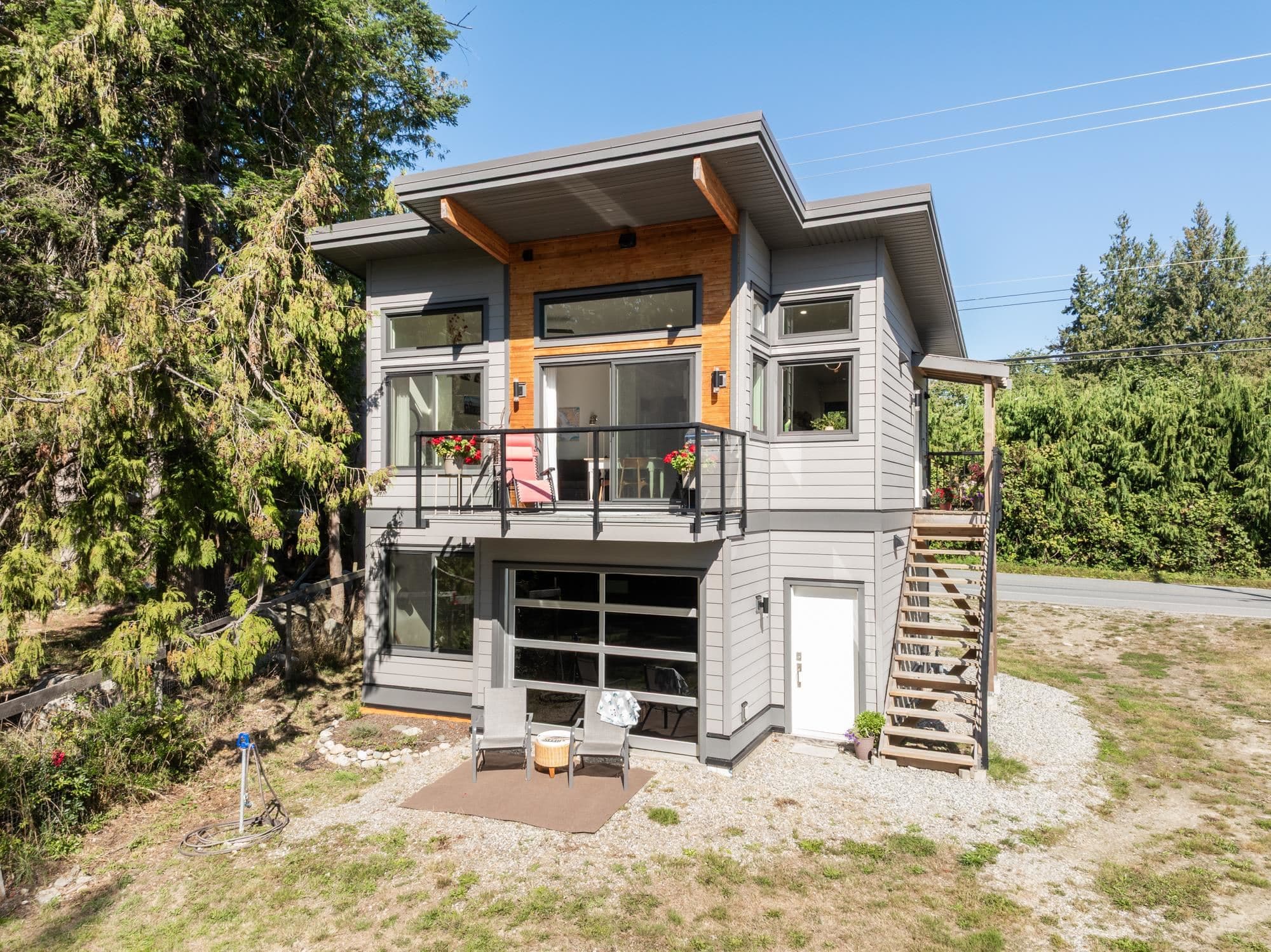 7835 Redrooffs Road, Halfmoon Bay