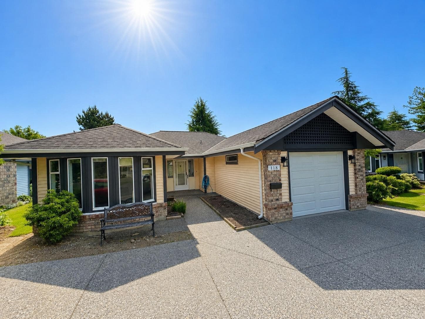 118 - 14220 19a Avenue, Surrey, V4A 8K8 — photo 1