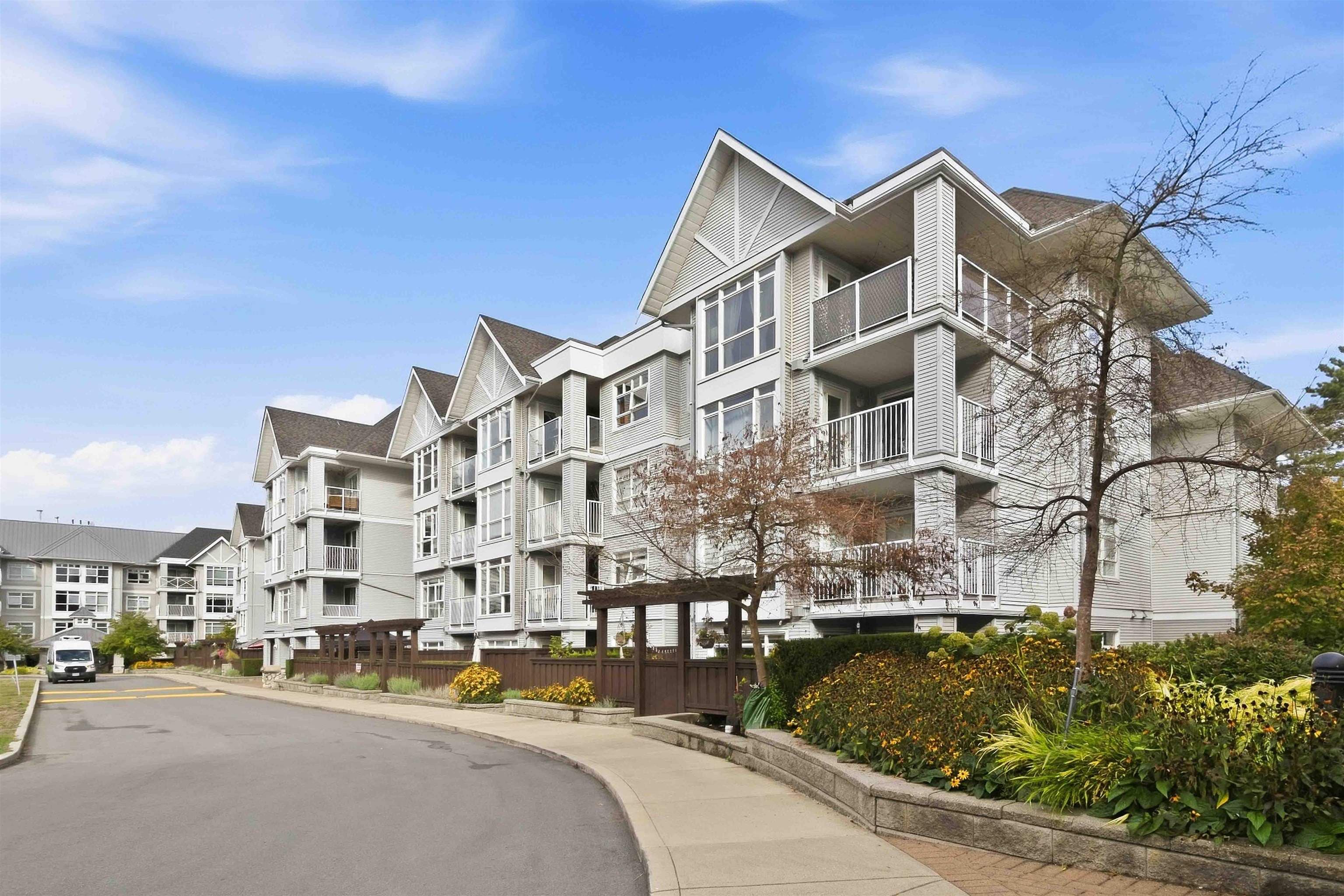 401 - 3142 St Johns Street, Port Moody, V3H 5E5 — photo 3