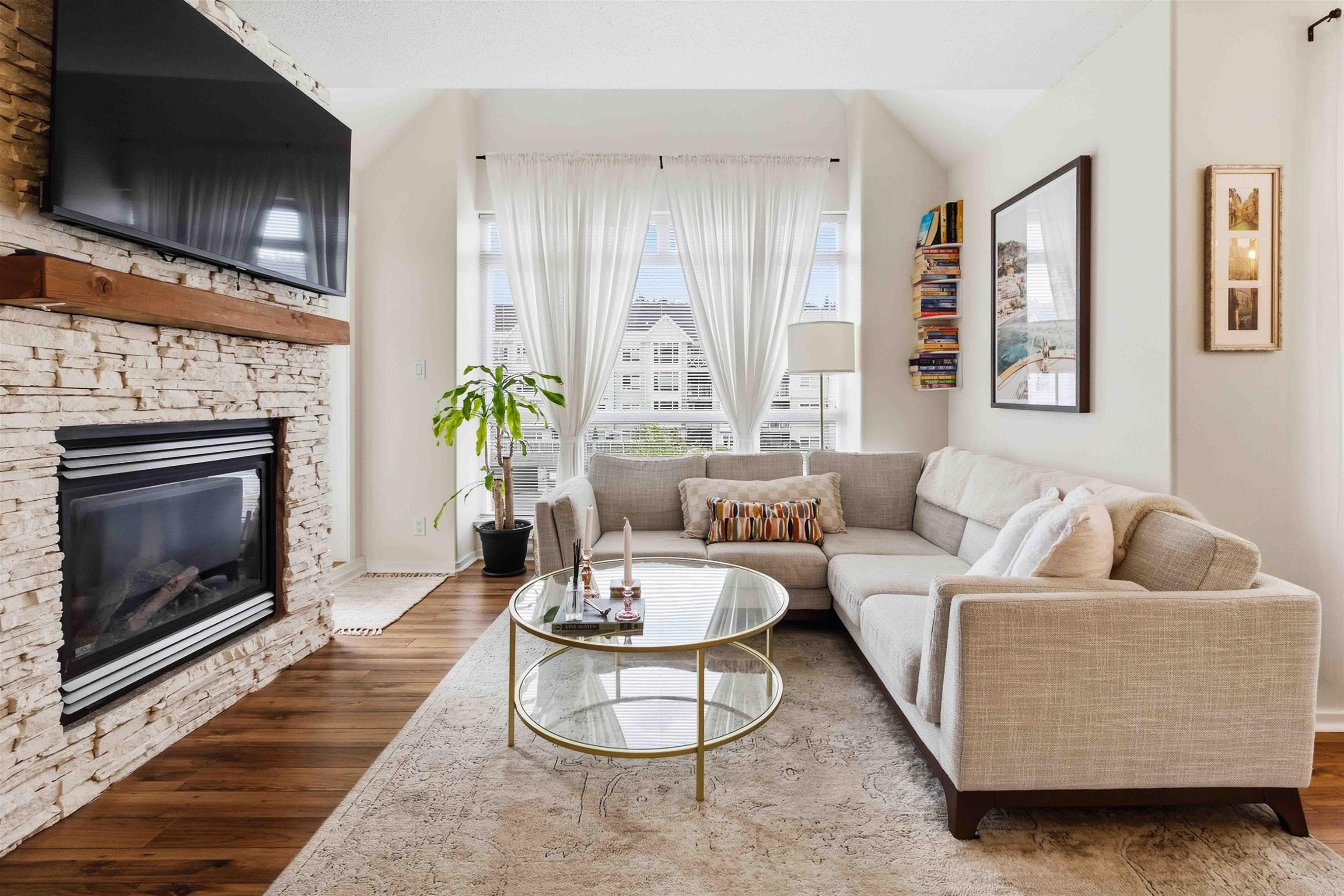 401 - 3142 St Johns Street, Port Moody, V3H 5E5 — photo 1