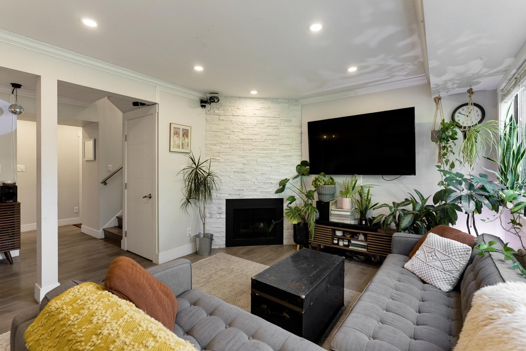 1845 Goleta Drive, Burnaby, V5A 1P6 — photo 3