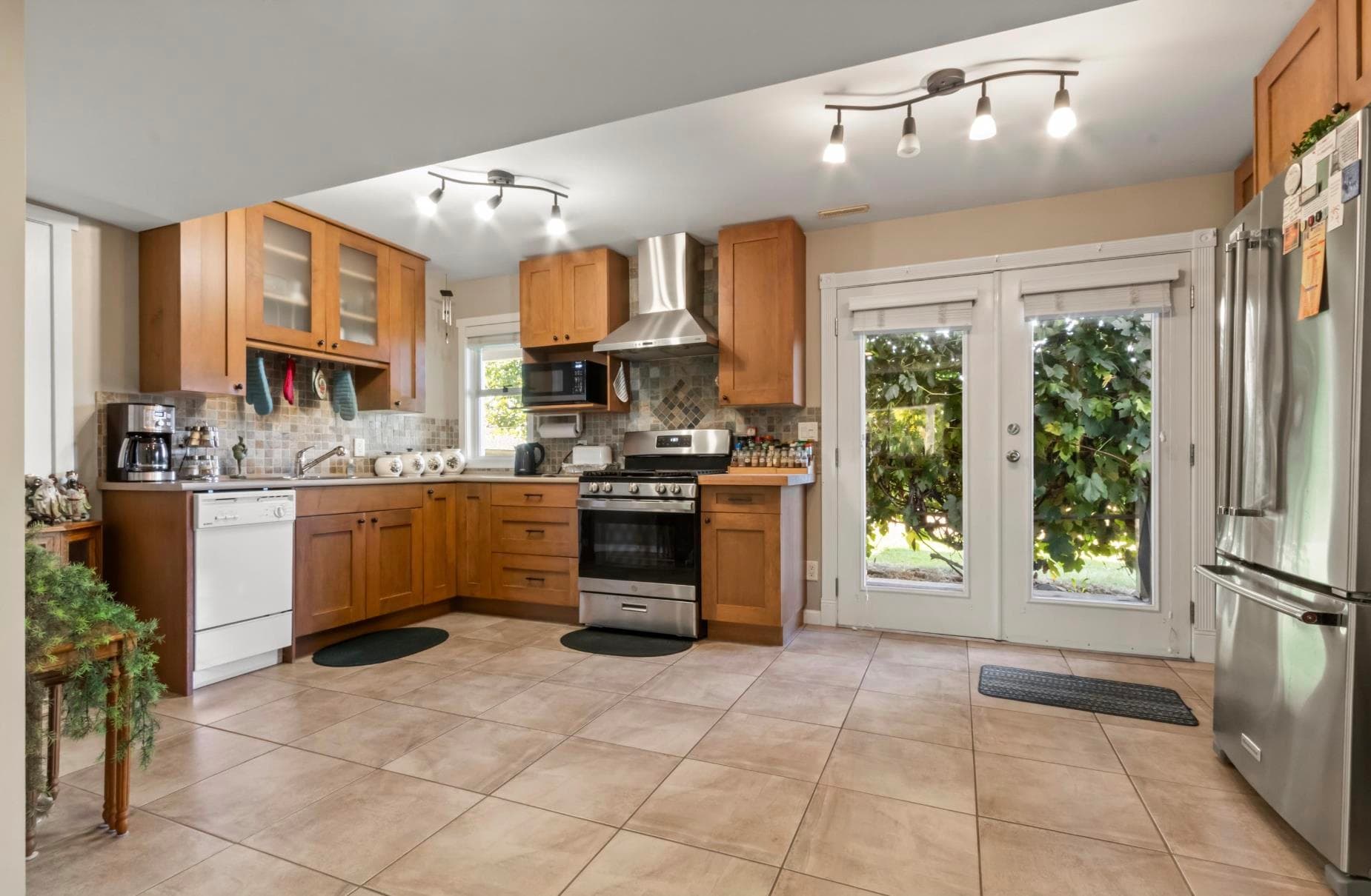6445 Silverthorne Road, Chilliwack, V2R 2N6 — photo 4