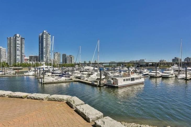 2306 - 1033 Marinaside Crescent, Vancouver, V6Z 3A3 — photo 1