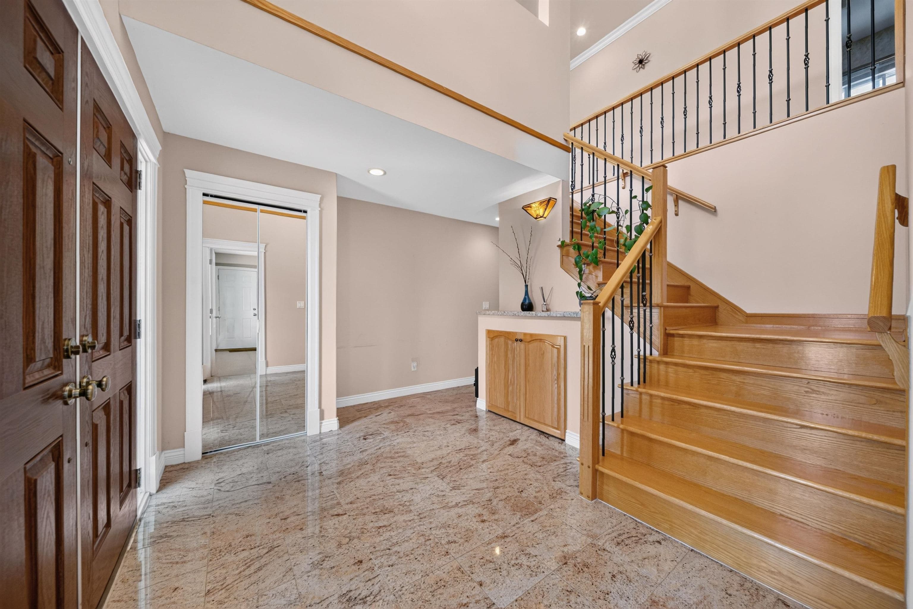 5891 Dickens Place, Burnaby, V5H 1W4 — photo 4
