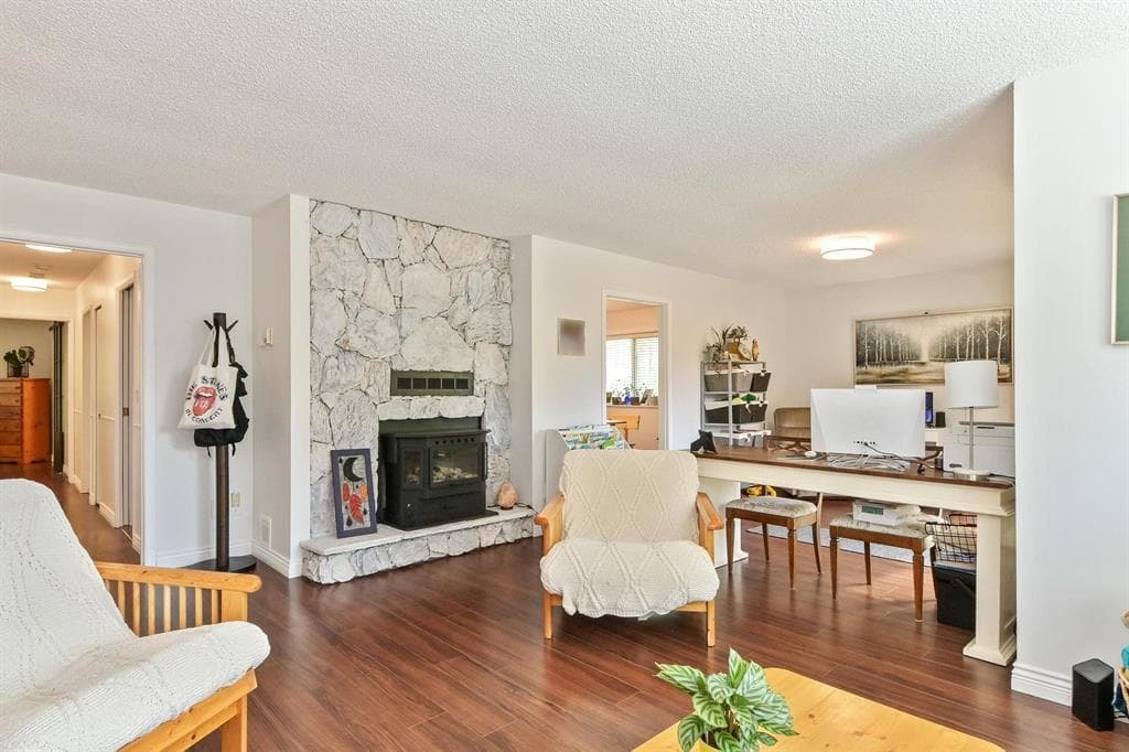 19919 51 Avenue, Langley, V3A 7P2 — photo 4