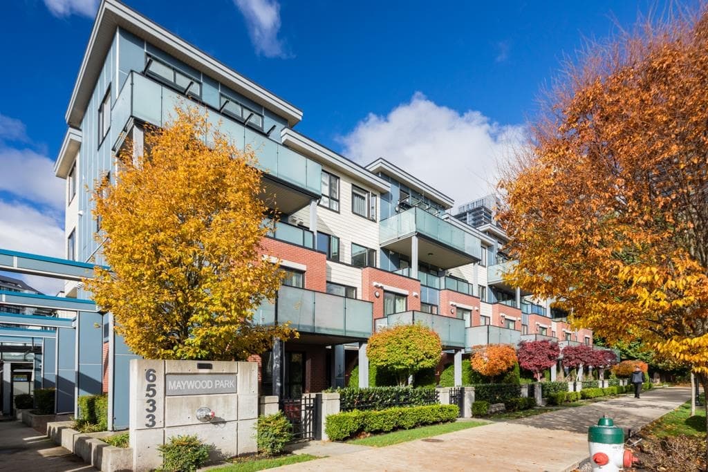 208 - 6533 Mckay Avenue, Burnaby