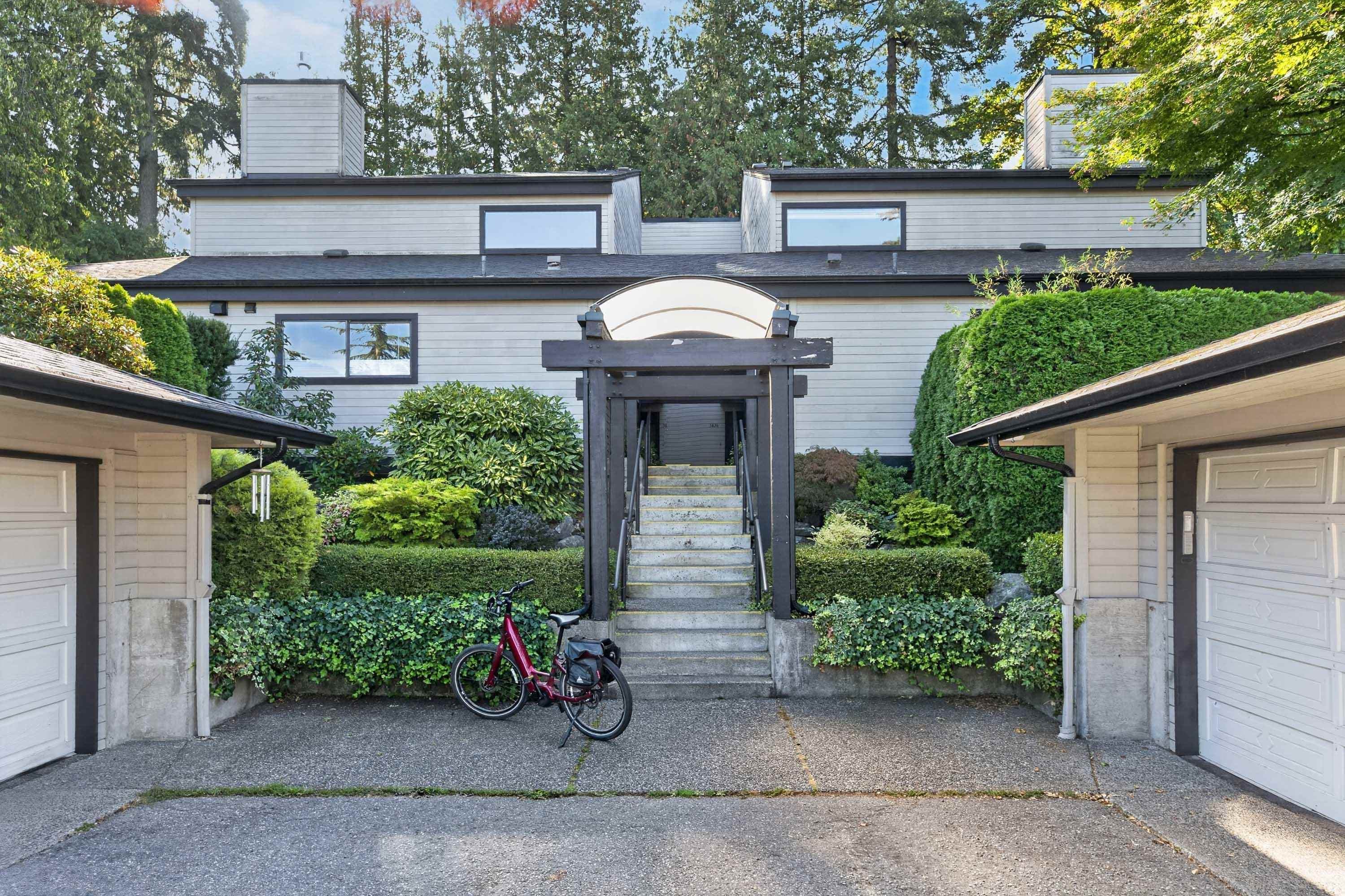 3626 Nico Wynd Drive, Surrey, V4P 1J3 — photo 2