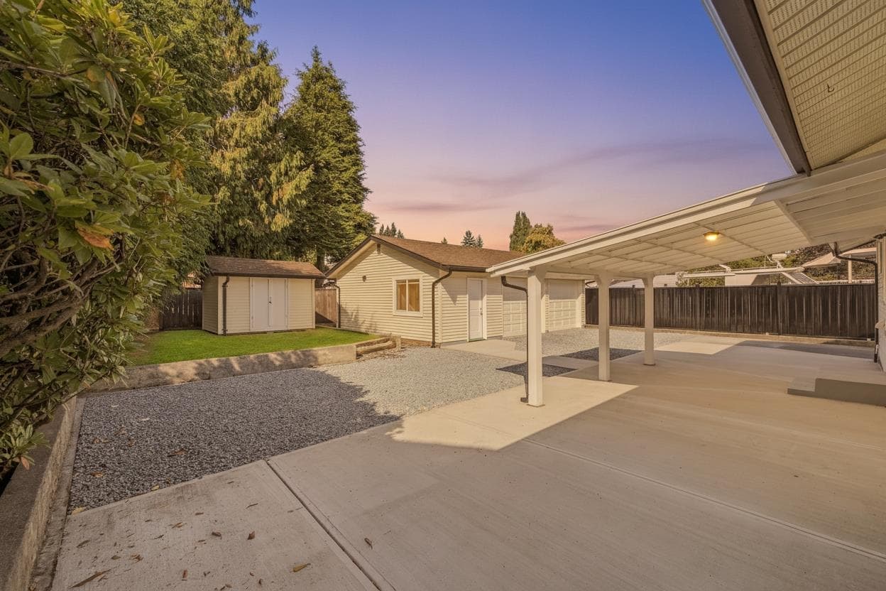 11055 Oriole Drive, Surrey, V3R 5A7 — photo 3