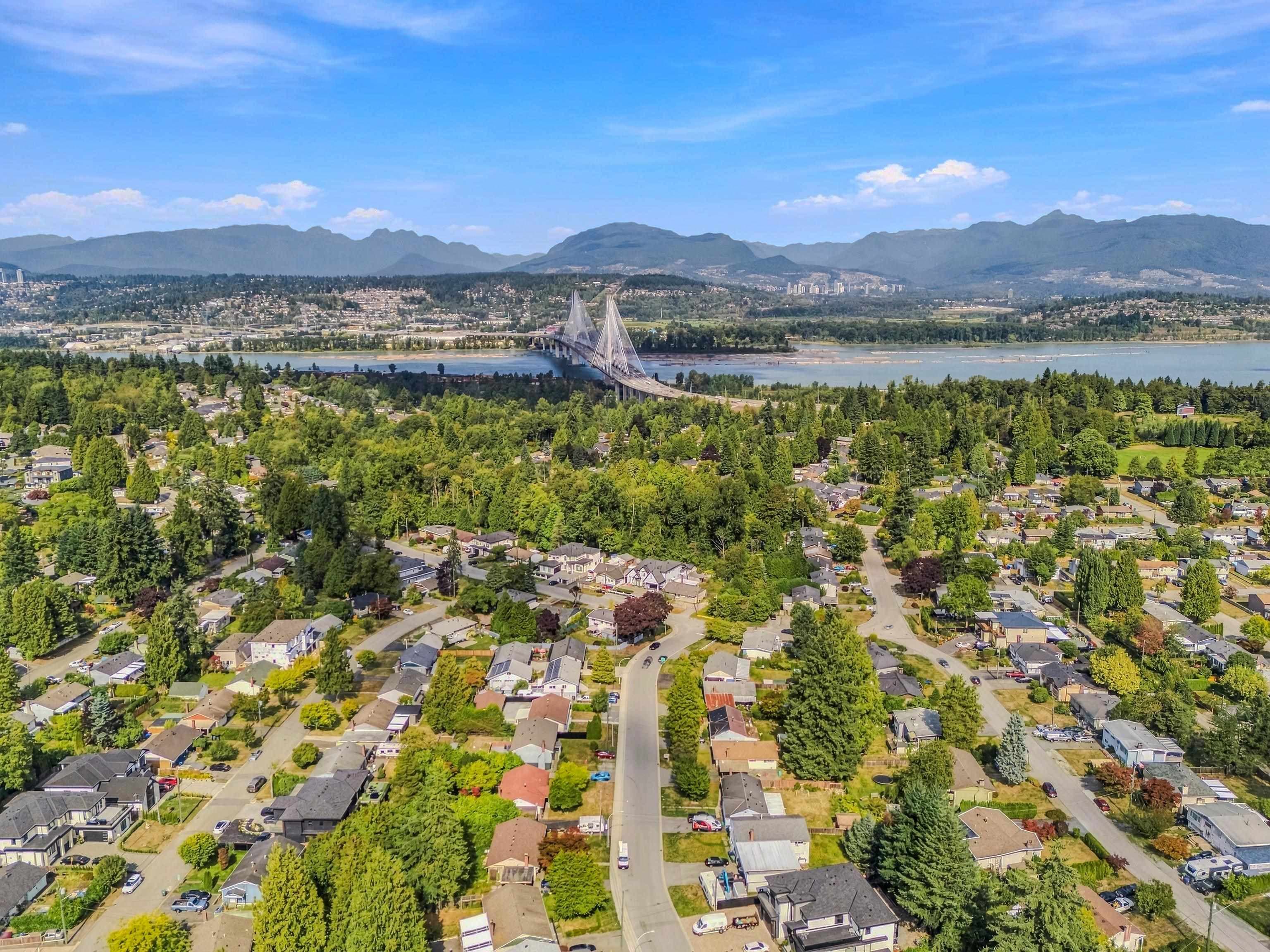 11055 Oriole Drive, Surrey, V3R 5A7 — photo 5
