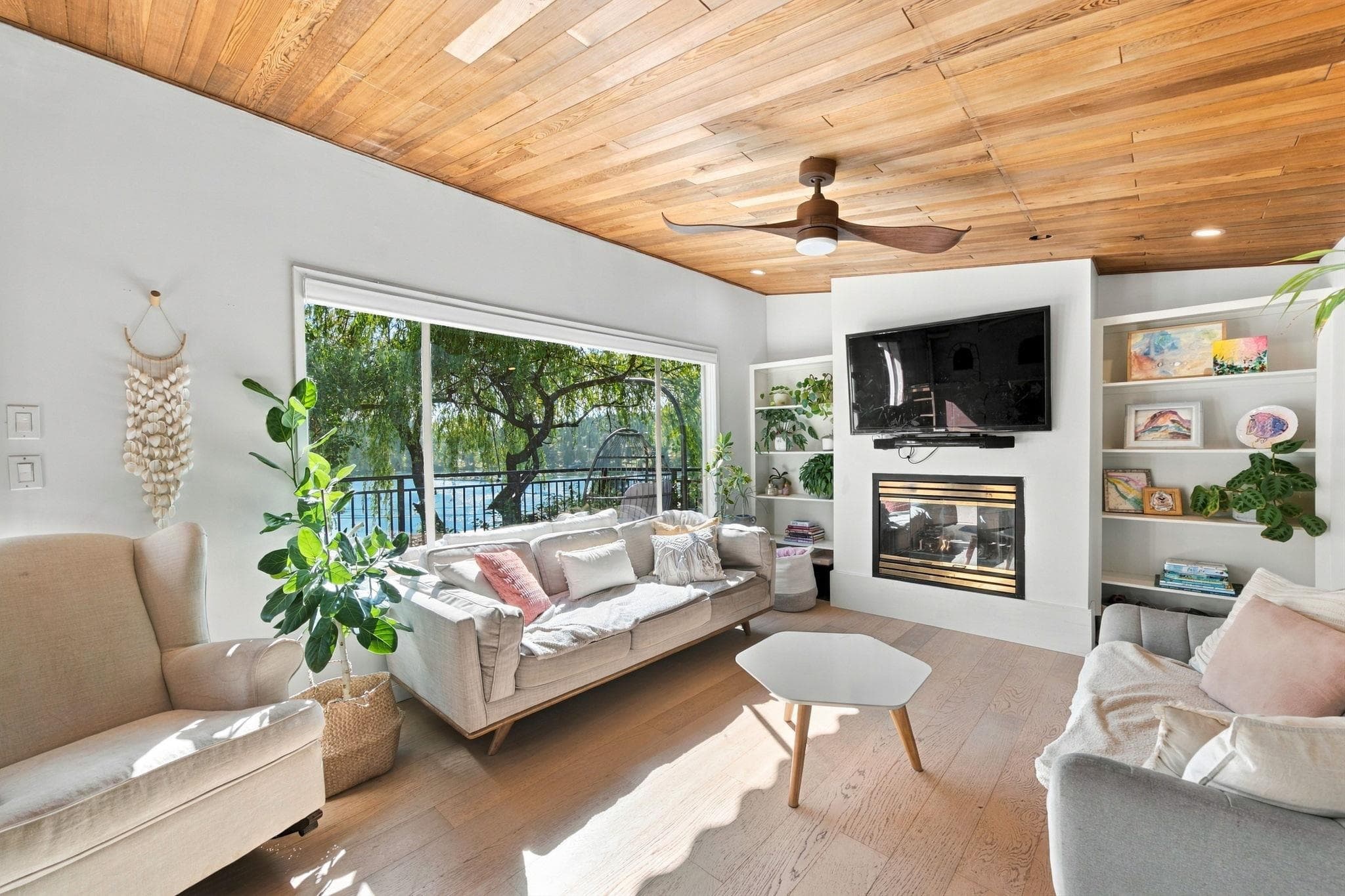 2787 Panorama Drive, North Vancouver, V7G 1V7 — photo 2