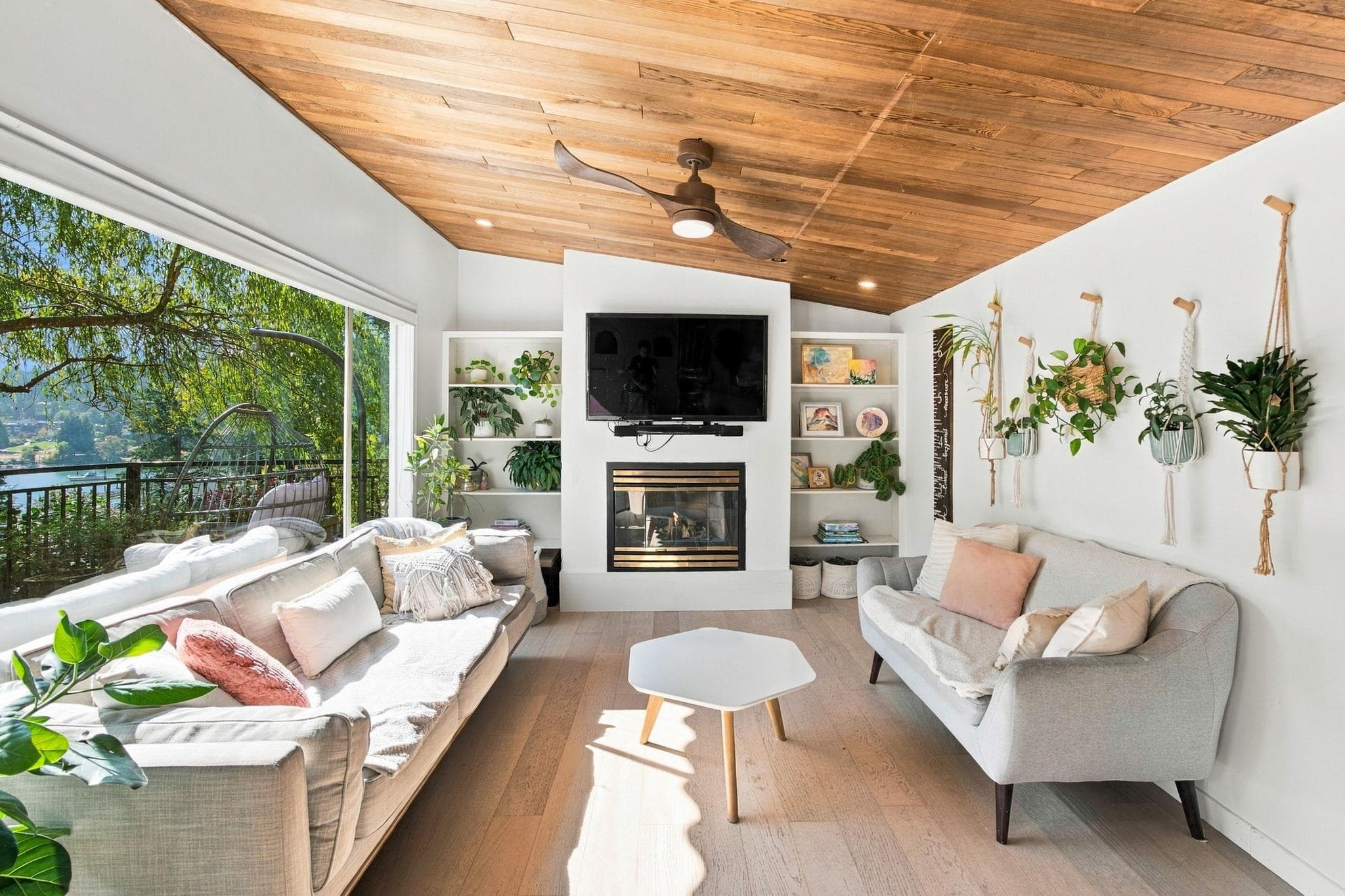 2787 Panorama Drive, North Vancouver, V7G 1V7 — photo 4