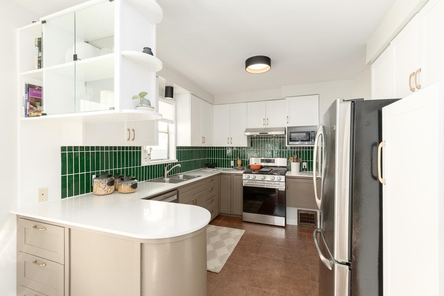 3114 Turner Street, Vancouver, V5K 2H1 — photo 5