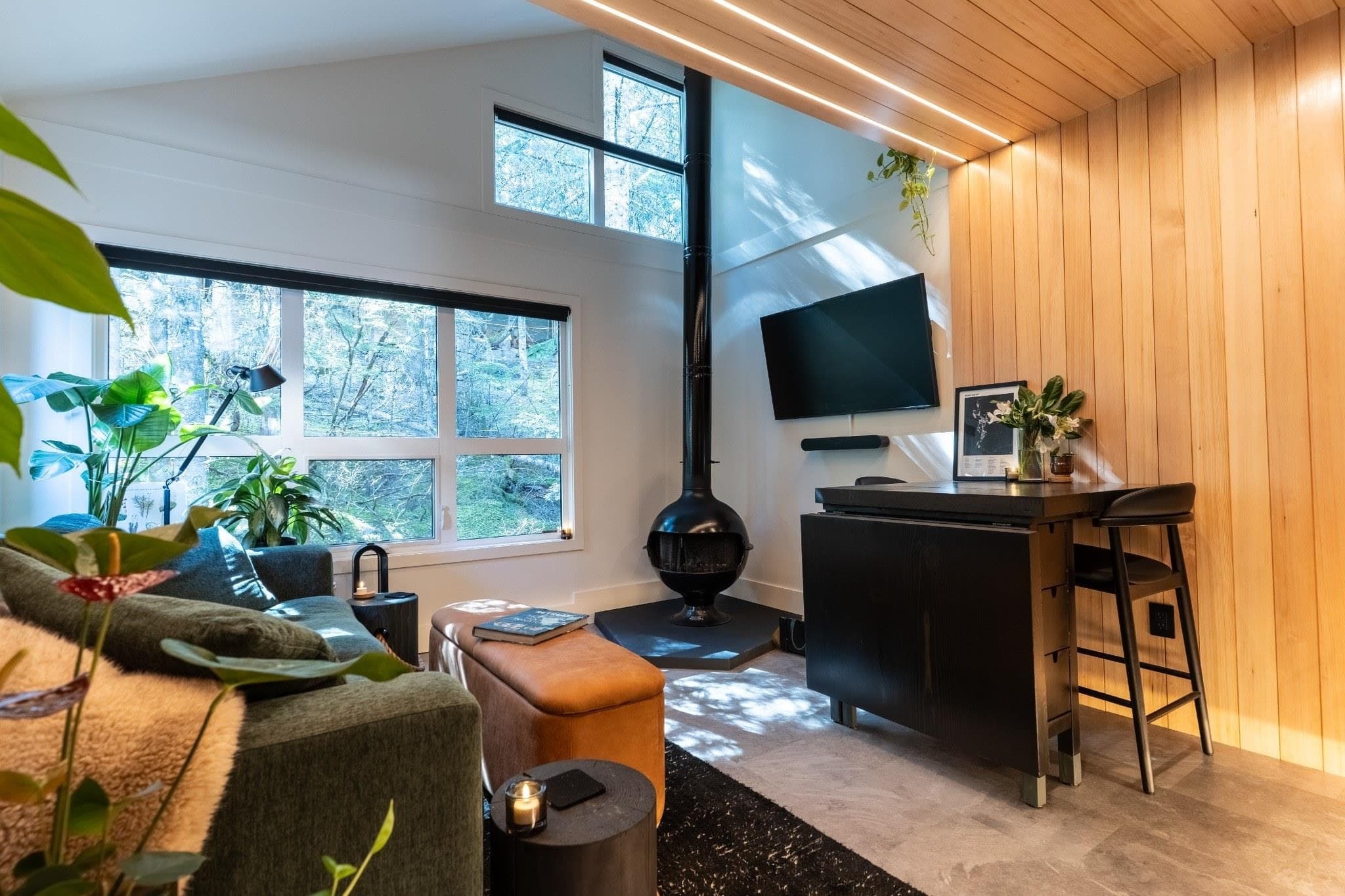 3 - 2158 Sarajevo Drive, Whistler, V8E 0B5 — photo 1