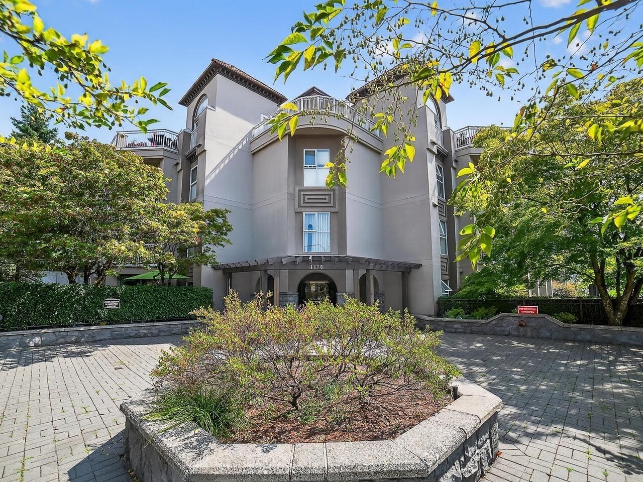 401 - 1128 Sixth Avenue, New Westminster, V3M 6V8 — photo 1