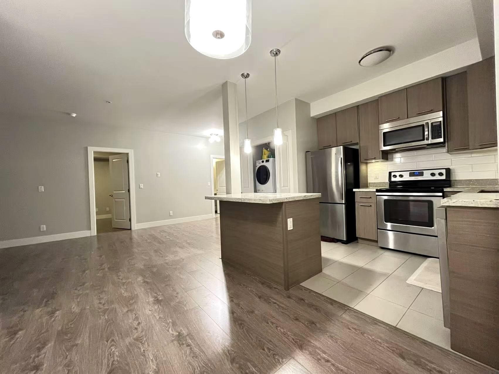 305 - 7377 14th Avenue, Burnaby, V3N 1Z7 — photo 2