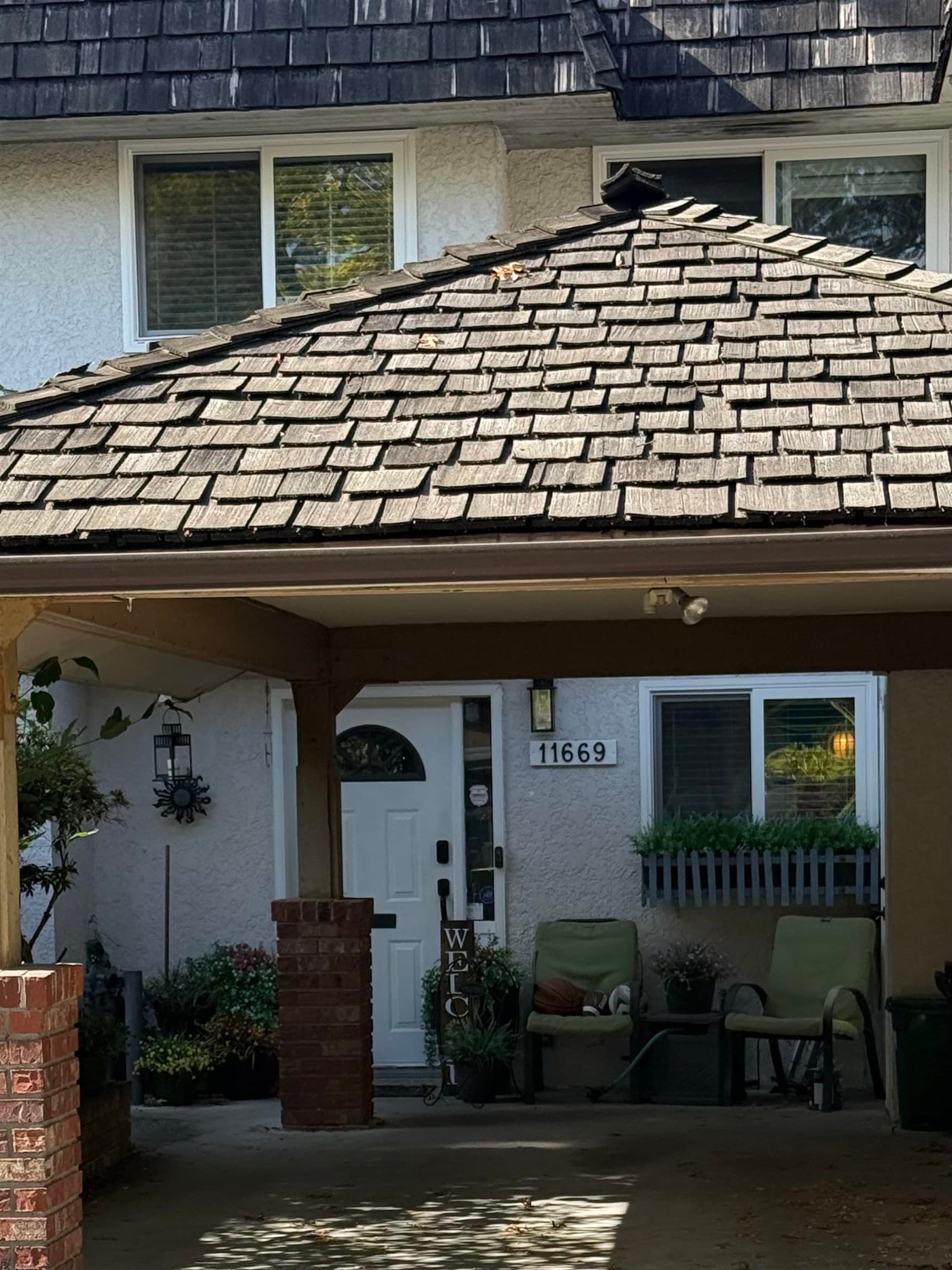 11669 Fulton Street, Maple Ridge, V2X 6L3 — photo 1