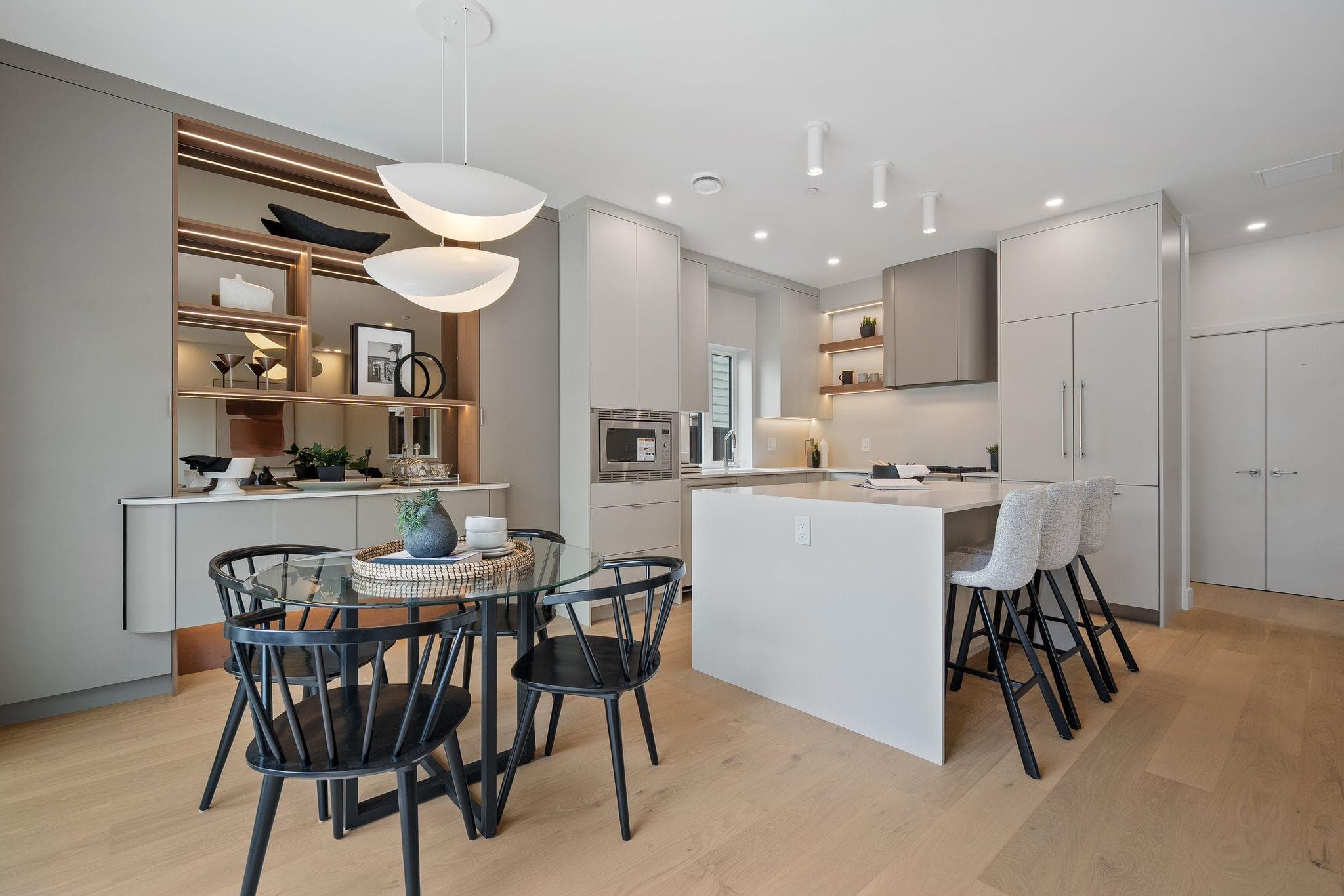 2 - 2211 William Street, Vancouver, V5L 2S5 — photo 1