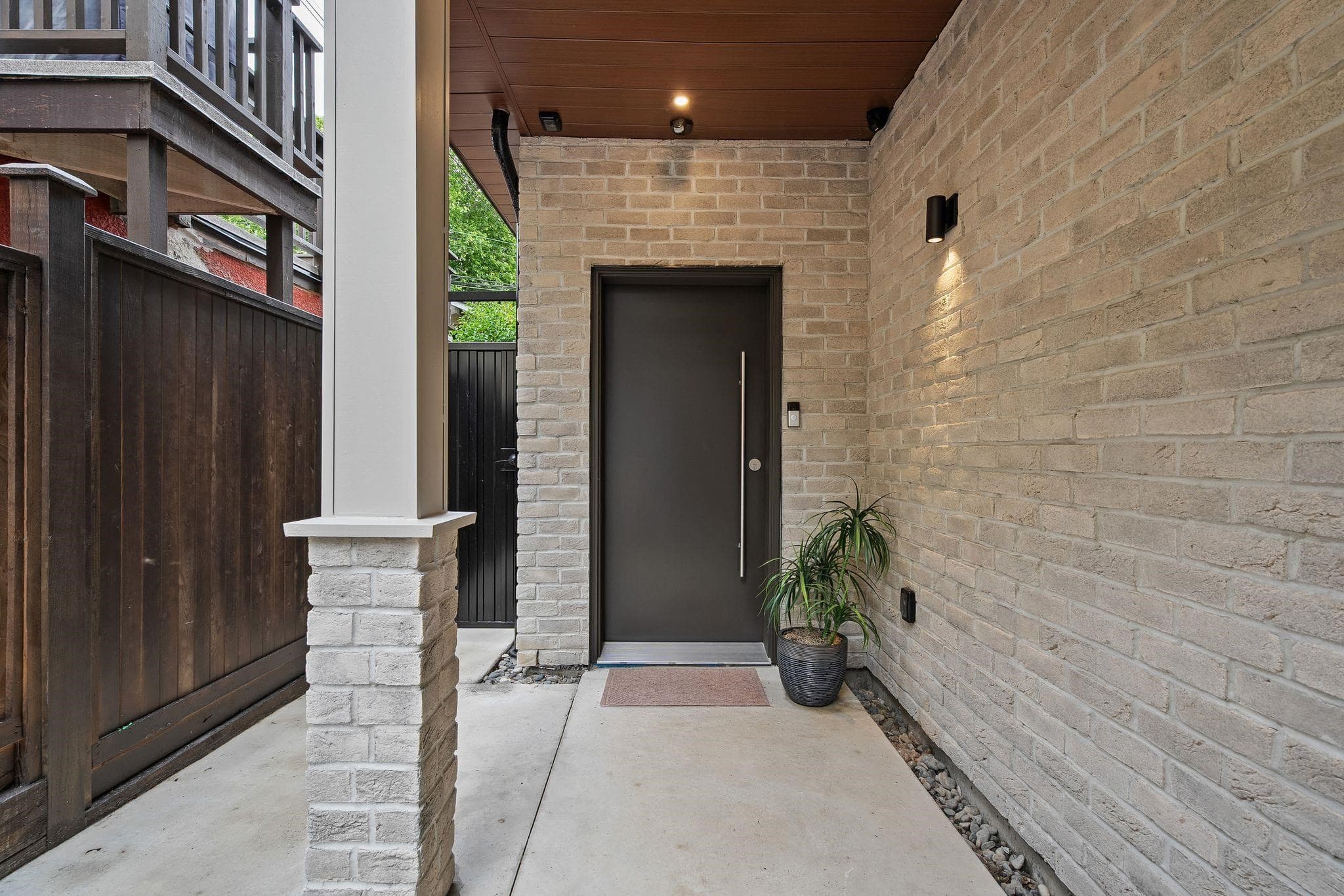 2 - 2211 William Street, Vancouver, V5L 2S5 — photo 4
