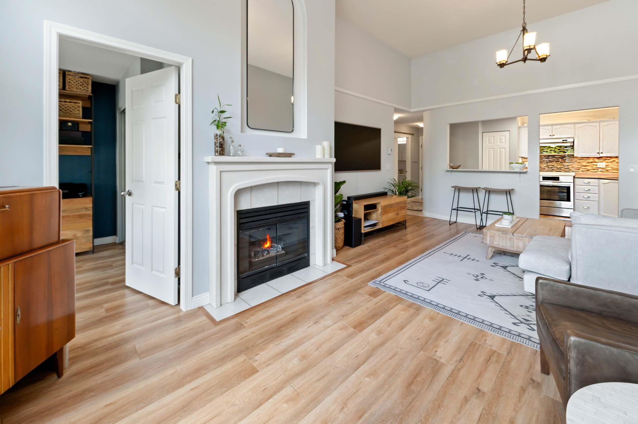 606 - 301 Maude Road, Port Moody, V3H 5B1 — photo 5