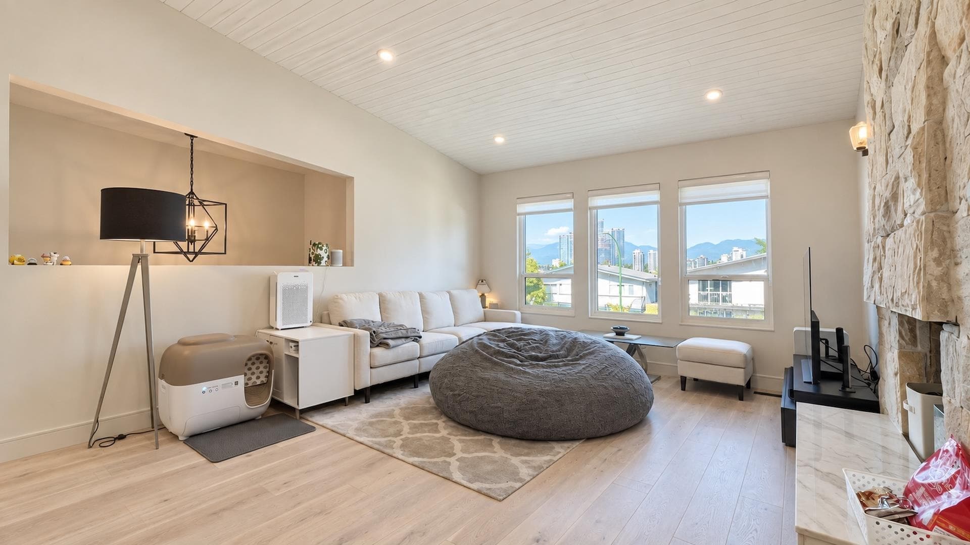 5298 Schou Street, Burnaby, V5G 4L1 — photo 3