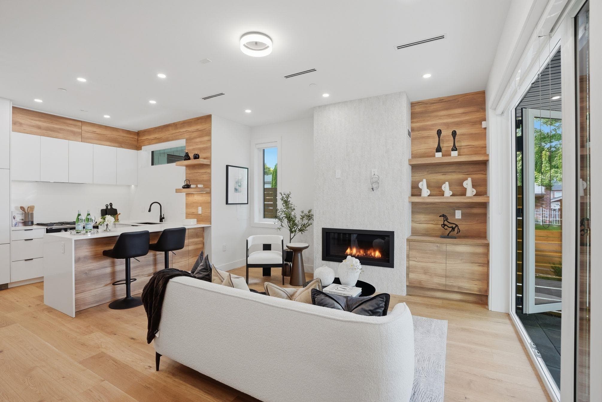 1 - 2438 E 20th Avenue, Vancouver, V5M 2T6 — photo 4