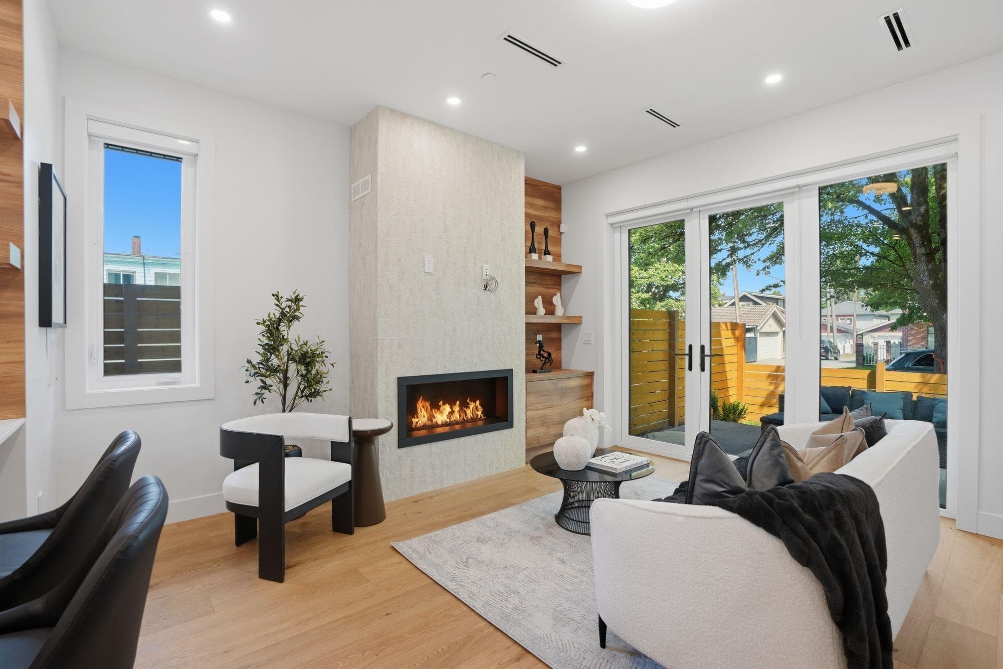 1 - 2438 E 20th Avenue, Vancouver, V5M 2T6 — photo 1