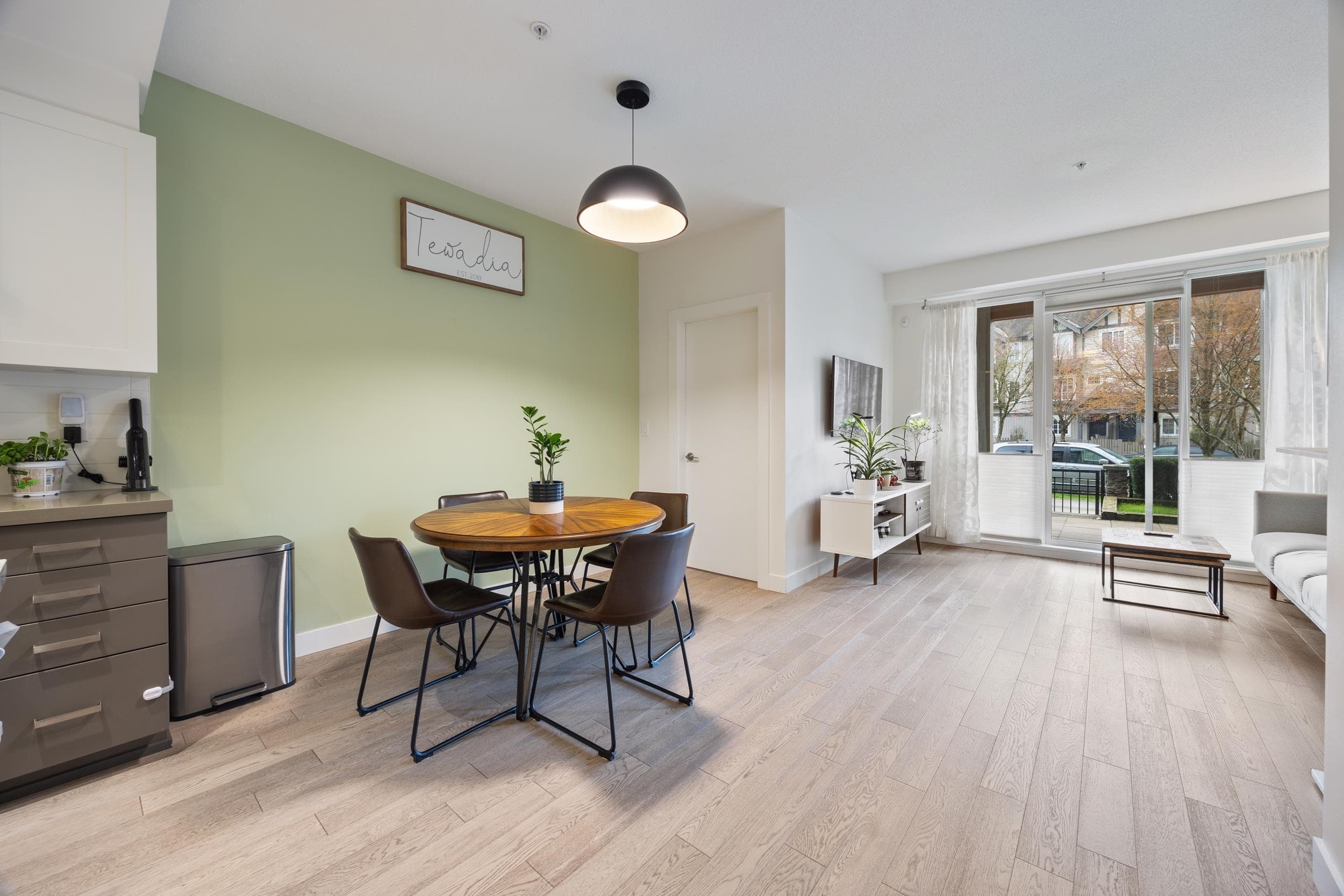 209 - 3399 Noel Drive, Burnaby, V3J 0G8 — photo 5