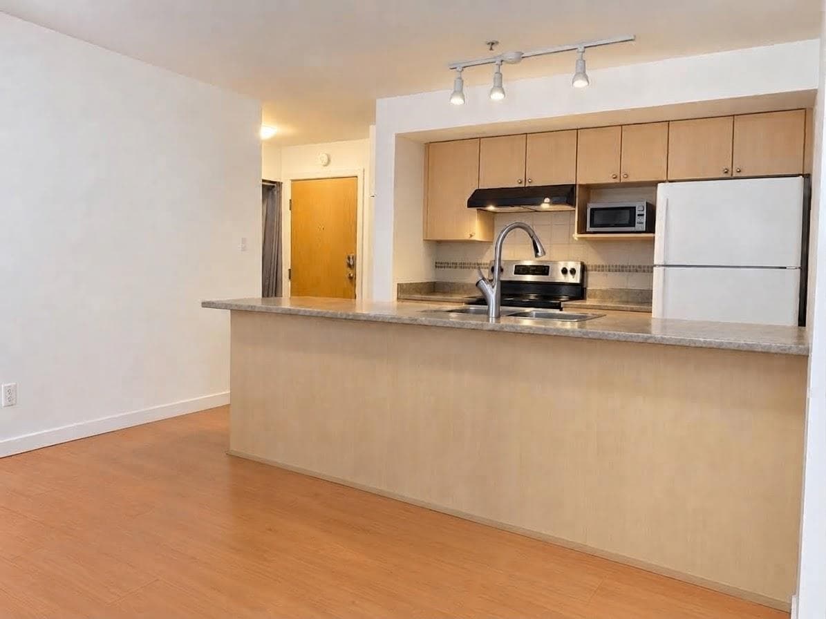 210 - 2891 E Hastings Street, Vancouver, V5K 5J8 — photo 2