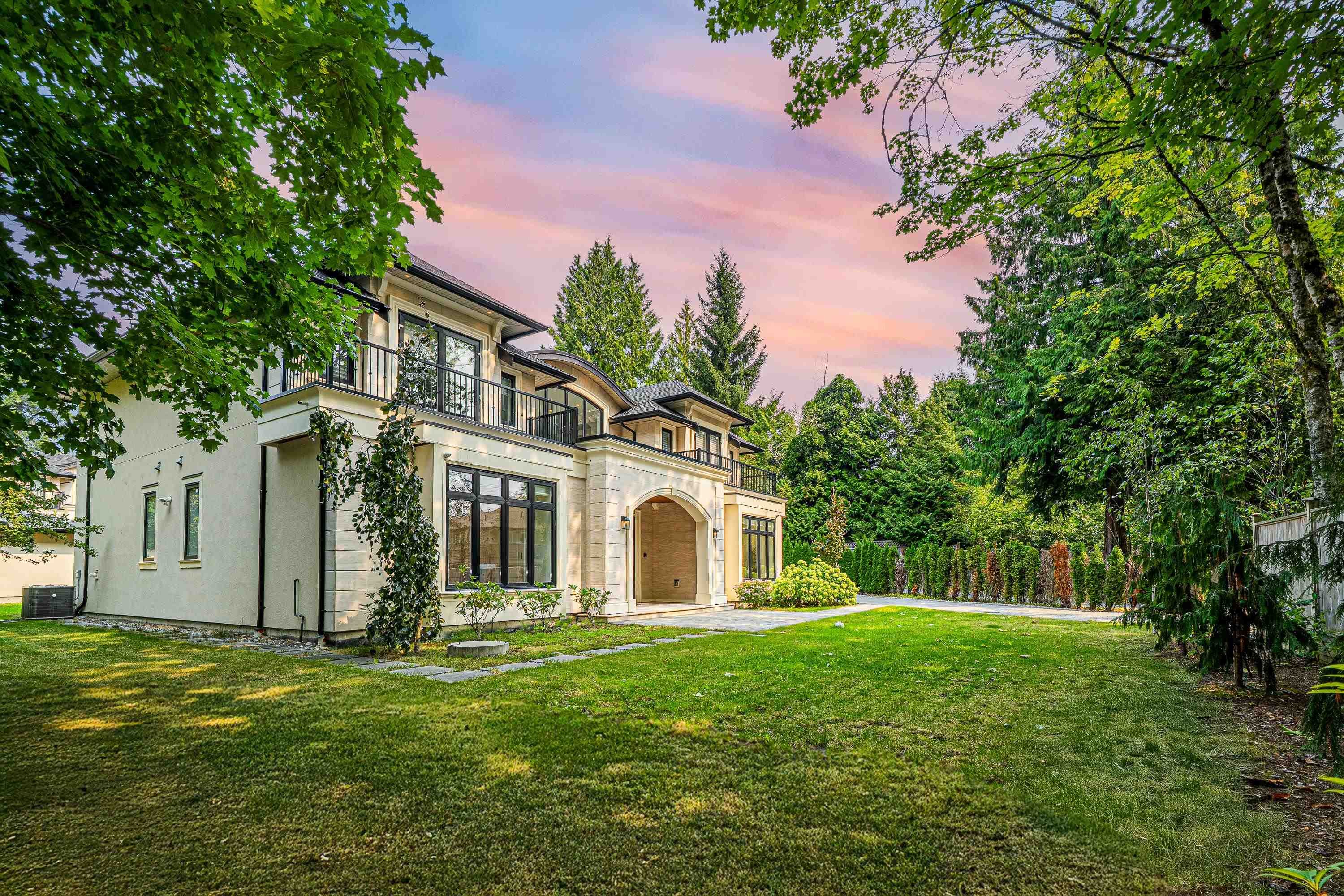 1048 Handsworth Road, North Vancouver, V7R 2A6 — photo 3